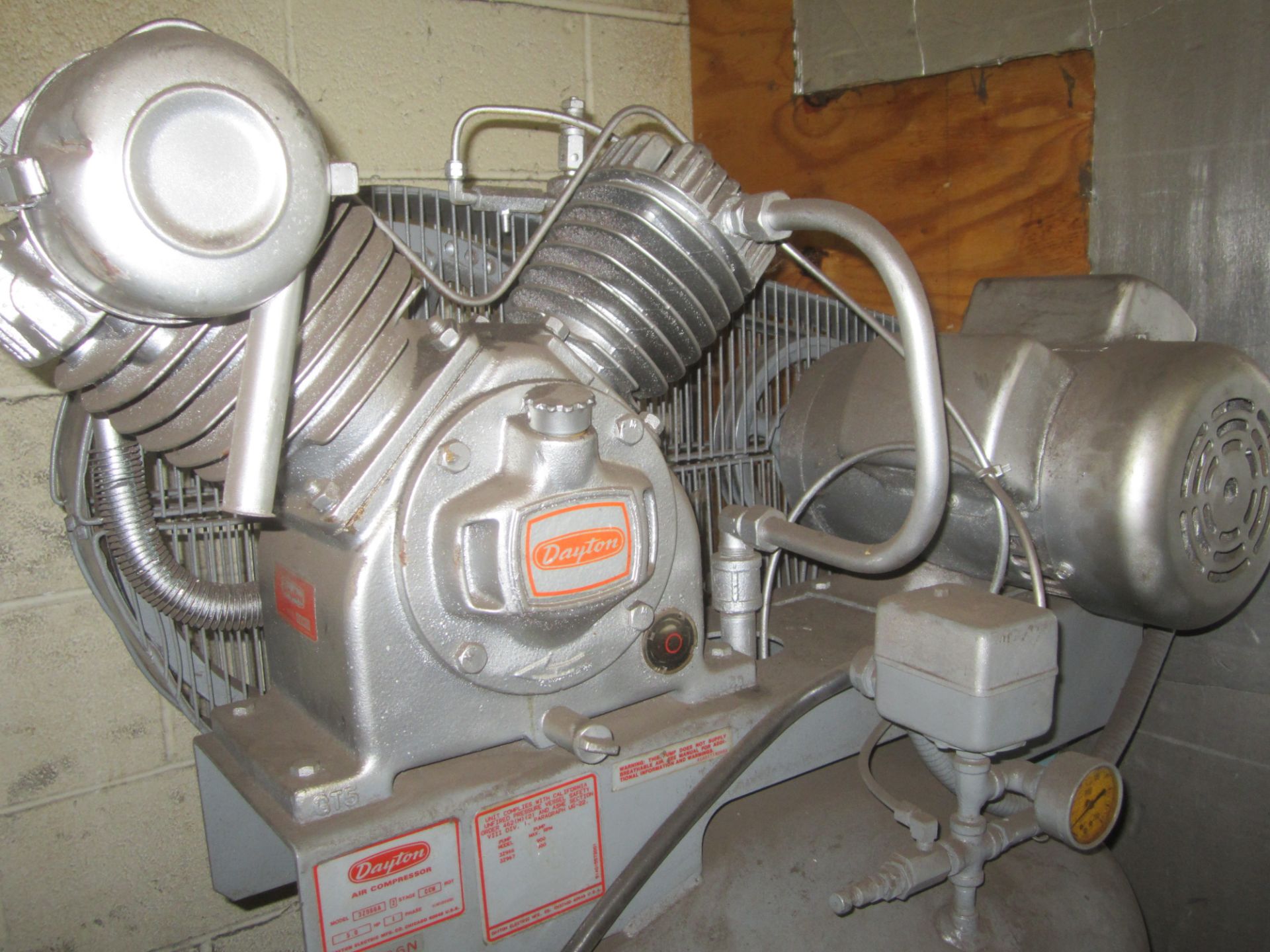 Dayton 2-Stage Air Compressor, Tank Mounted, 5 HP, 230/1/60, Vertical Mount, Loading Fee $75.00 - Image 2 of 2