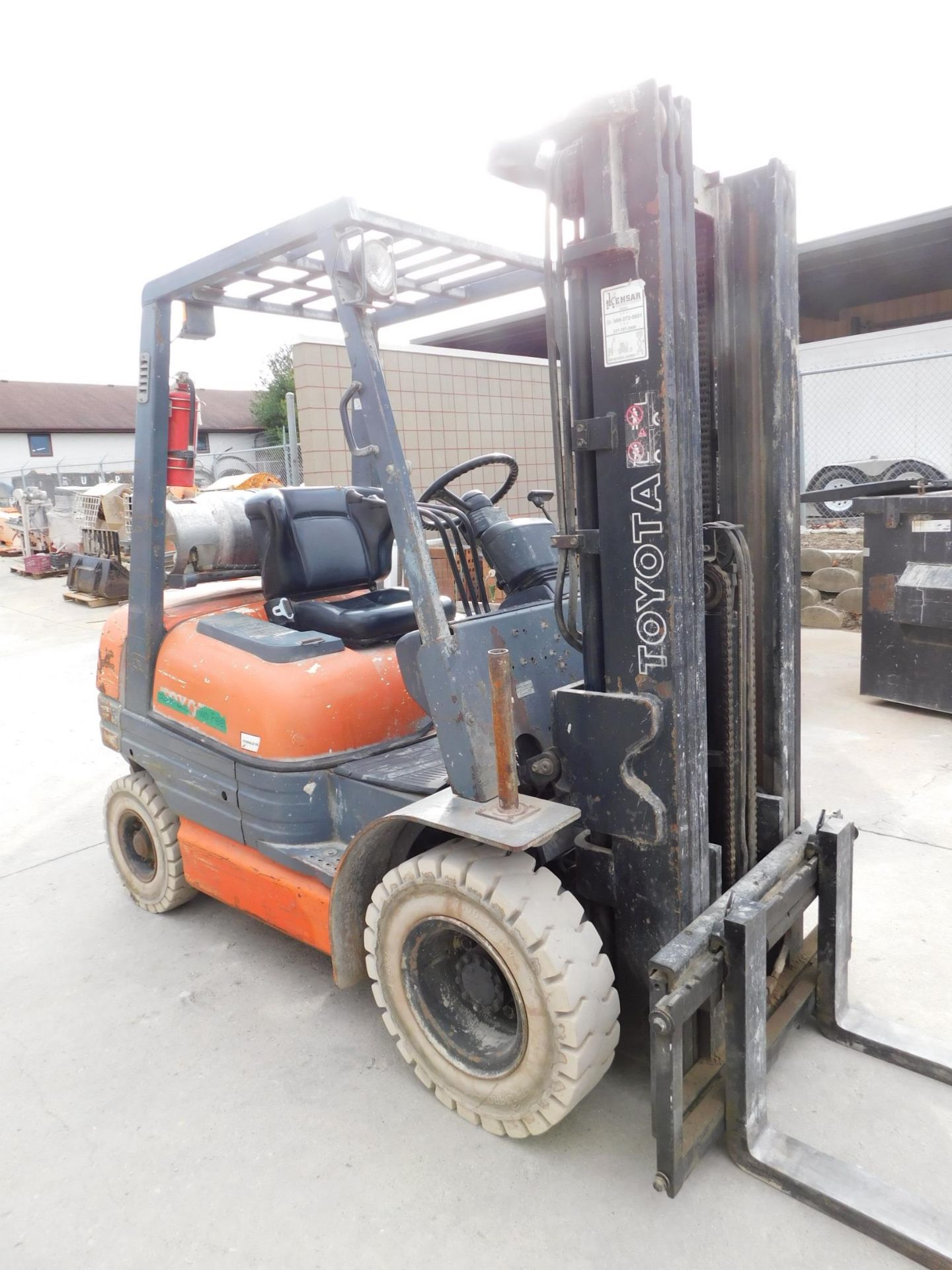 Toyota Model 42-6FGCU25 Fork Lift, s/n 66130, 4,950 Lb. Capacity, LP, Side Shift, 3-Stage Mast, - Image 8 of 22