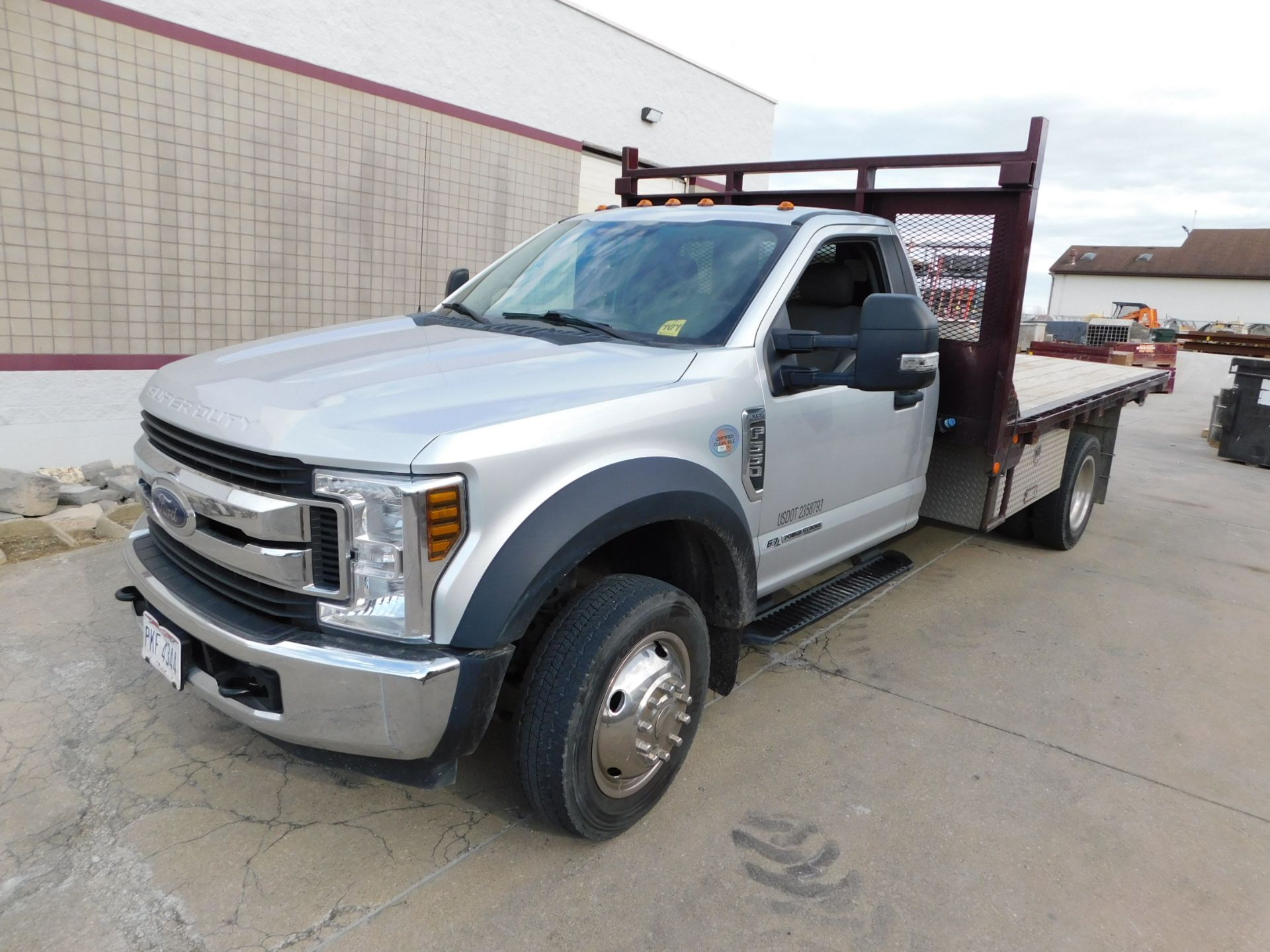 2018 Ford F550 XLT Flat Bed Truck, VIN 1FDUF5GTXJEC37995, 12’ X 98” Bed, 6.7 Litre Diesel Engine, - Image 2 of 35