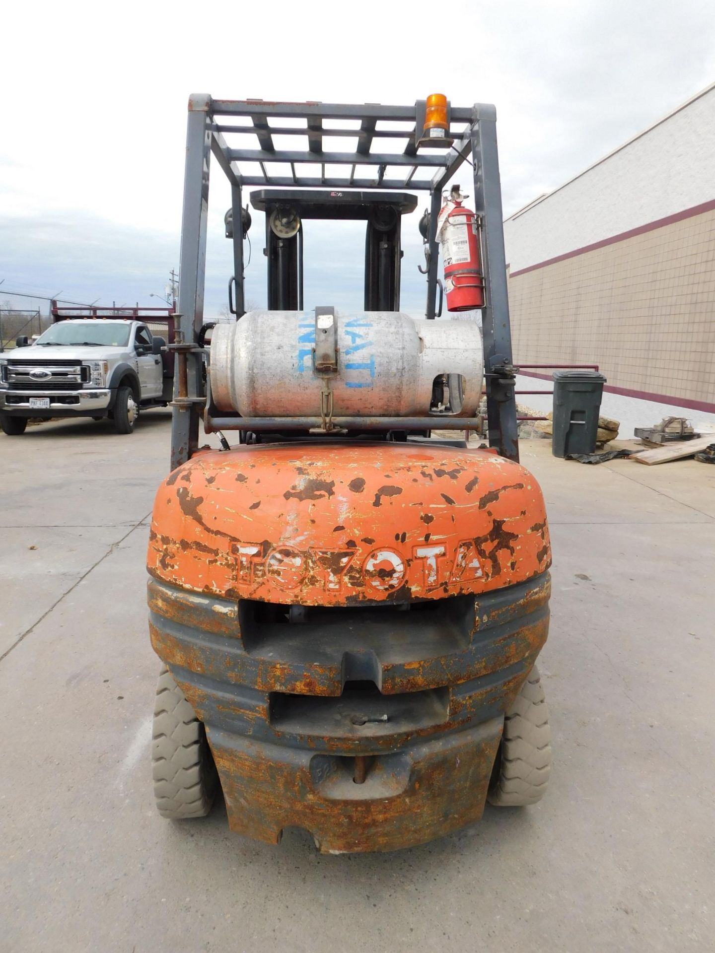 Toyota Model 42-6FGCU25 Fork Lift, s/n 66130, 4,950 Lb. Capacity, LP, Side Shift, 3-Stage Mast, - Image 5 of 22