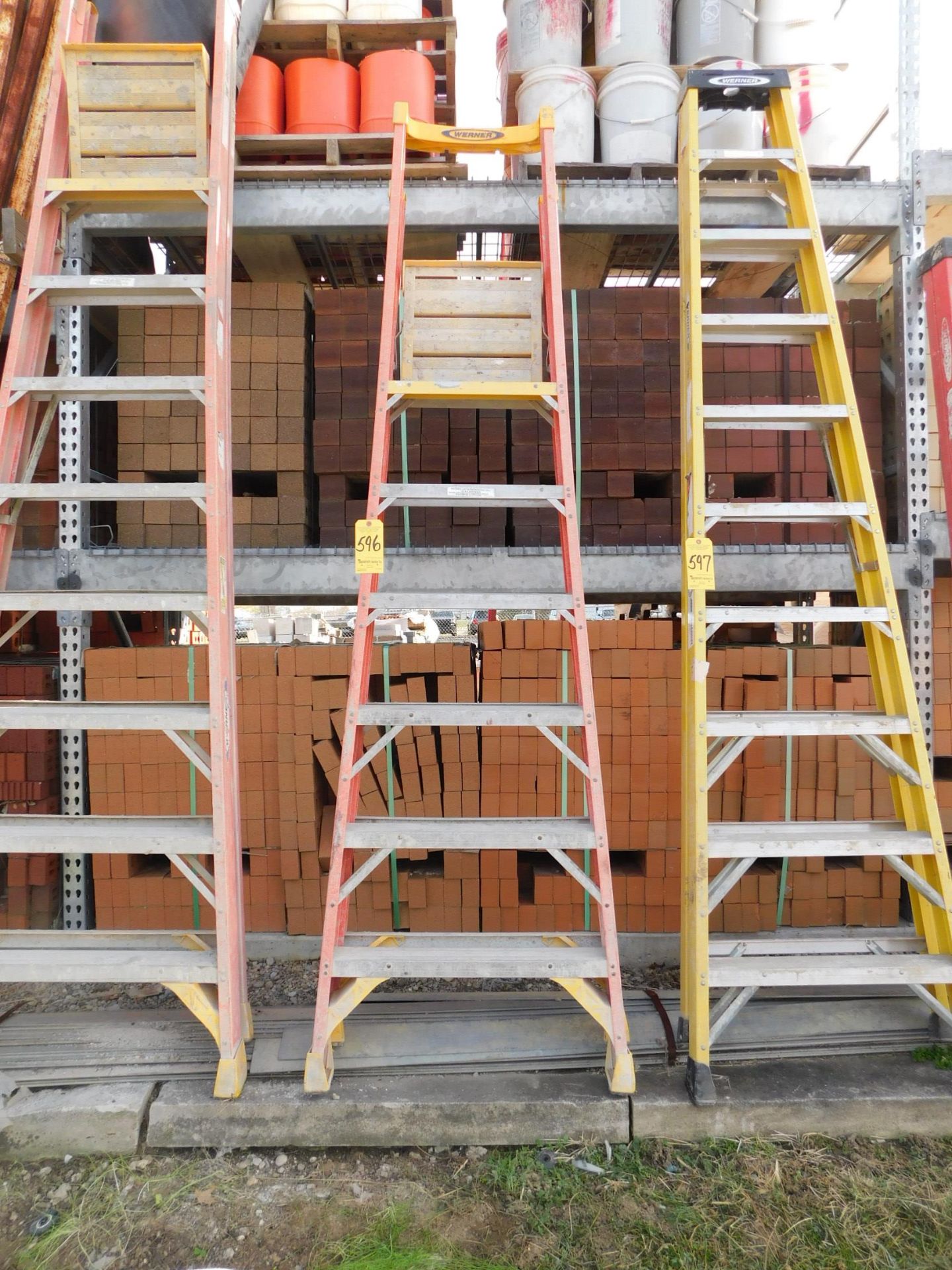 Werner 6' Platform Fiberglass Ladder