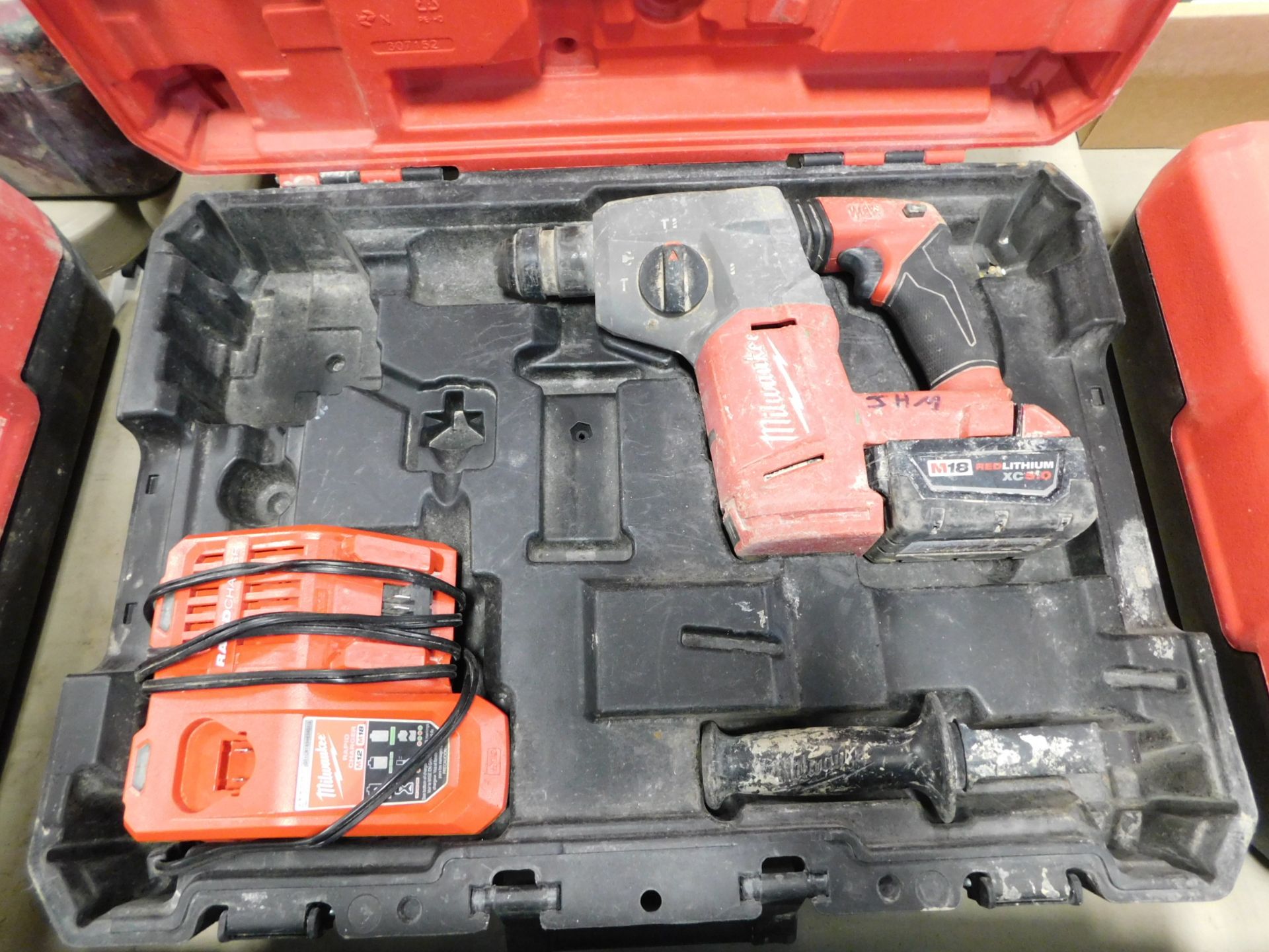 Milwaukee Fuel M18 Cordless 1" SDS Rotary Hammer with Case and Charger
