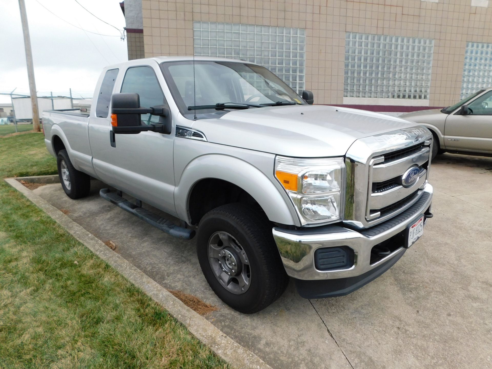 2016 Ford F-250 Super Duty Extended Cab Pick-Up Truck, VIN 1FT7X2B64GEC12260, 6.2 Litre Gas - Image 8 of 32