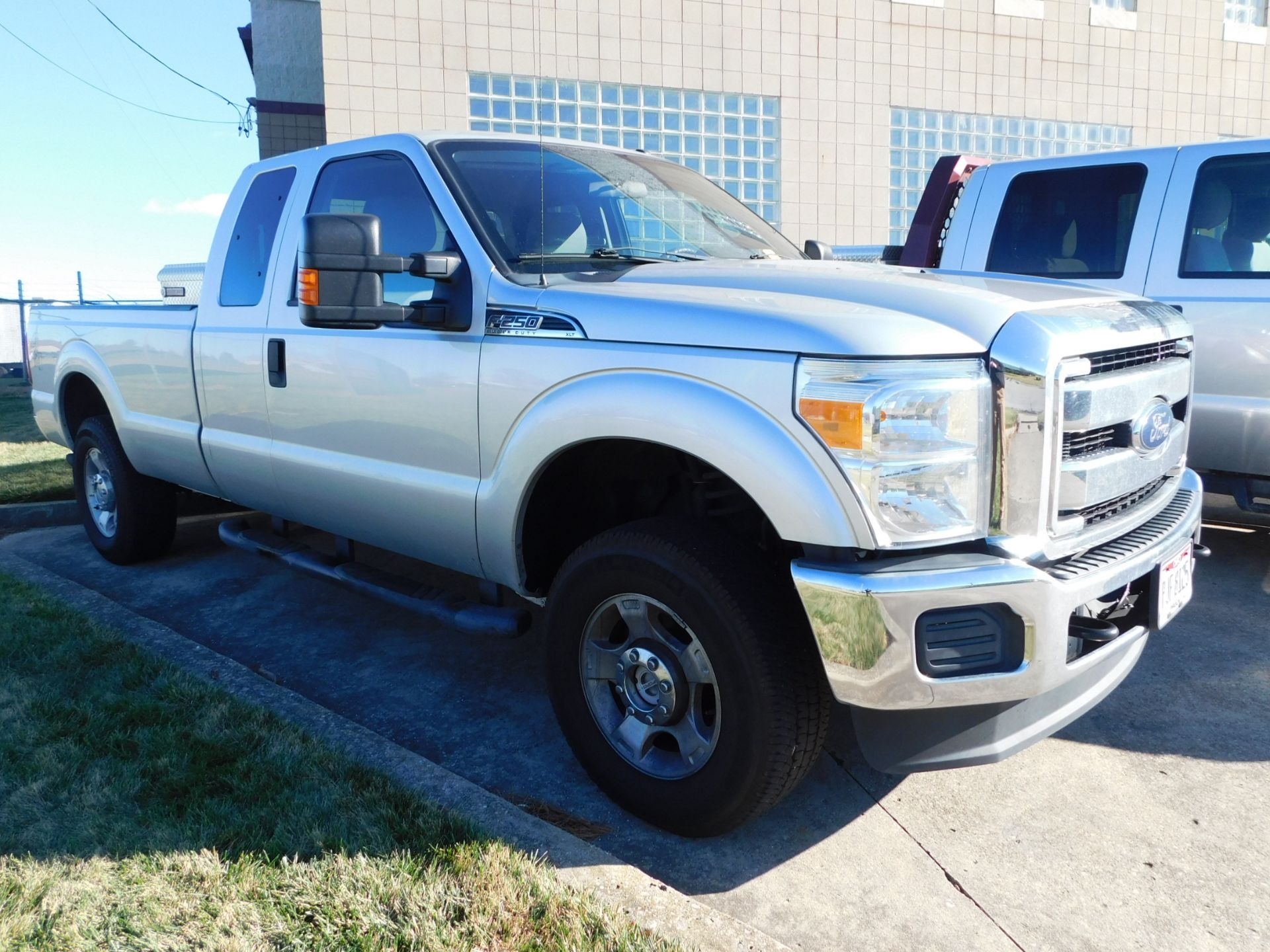 2016 Ford F-250 Super Duty Extended Cab Pick-Up Truck, VIN 1FT7X2B64GEC12260, 6.2 Litre Gas