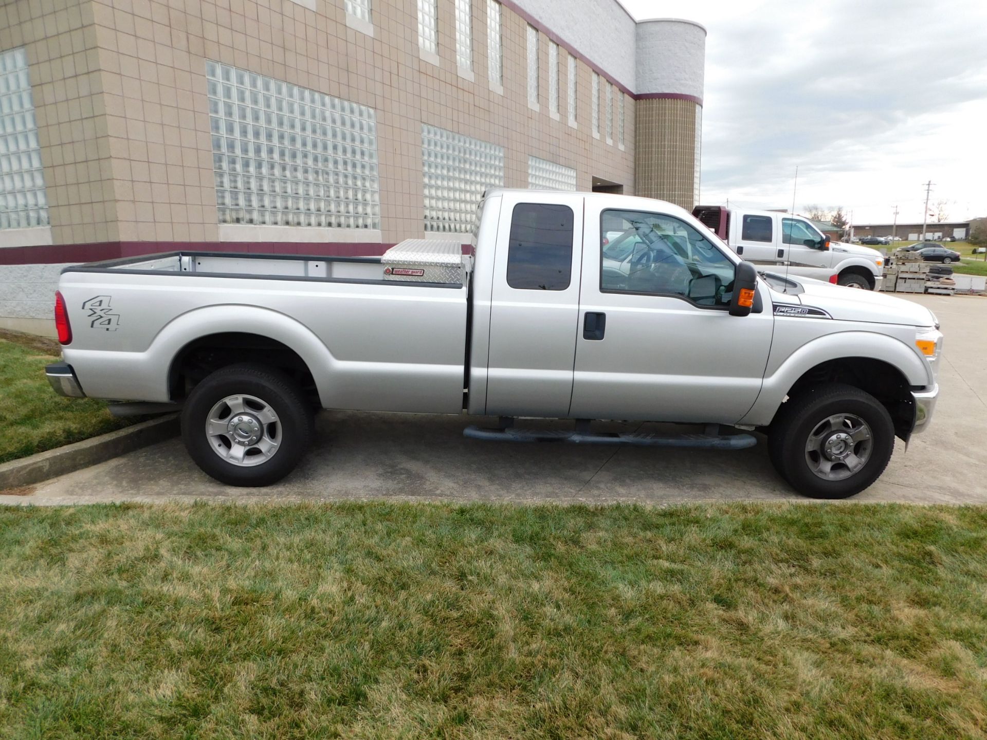 2016 Ford F-250 Super Duty Extended Cab Pick-Up Truck, VIN 1FT7X2B64GEC12260, 6.2 Litre Gas - Image 7 of 32