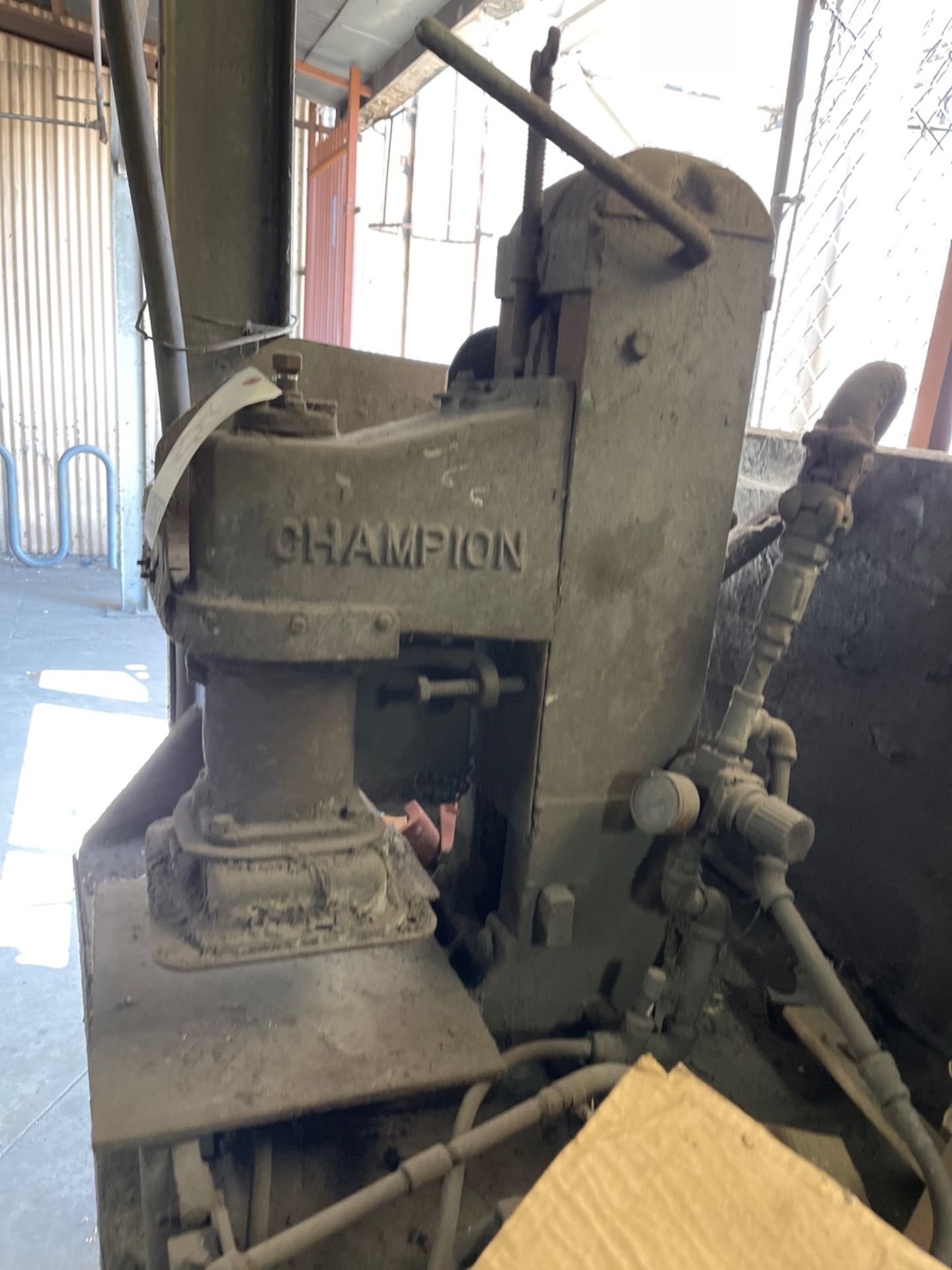 Champion Dry Mold Press - Image 2 of 3