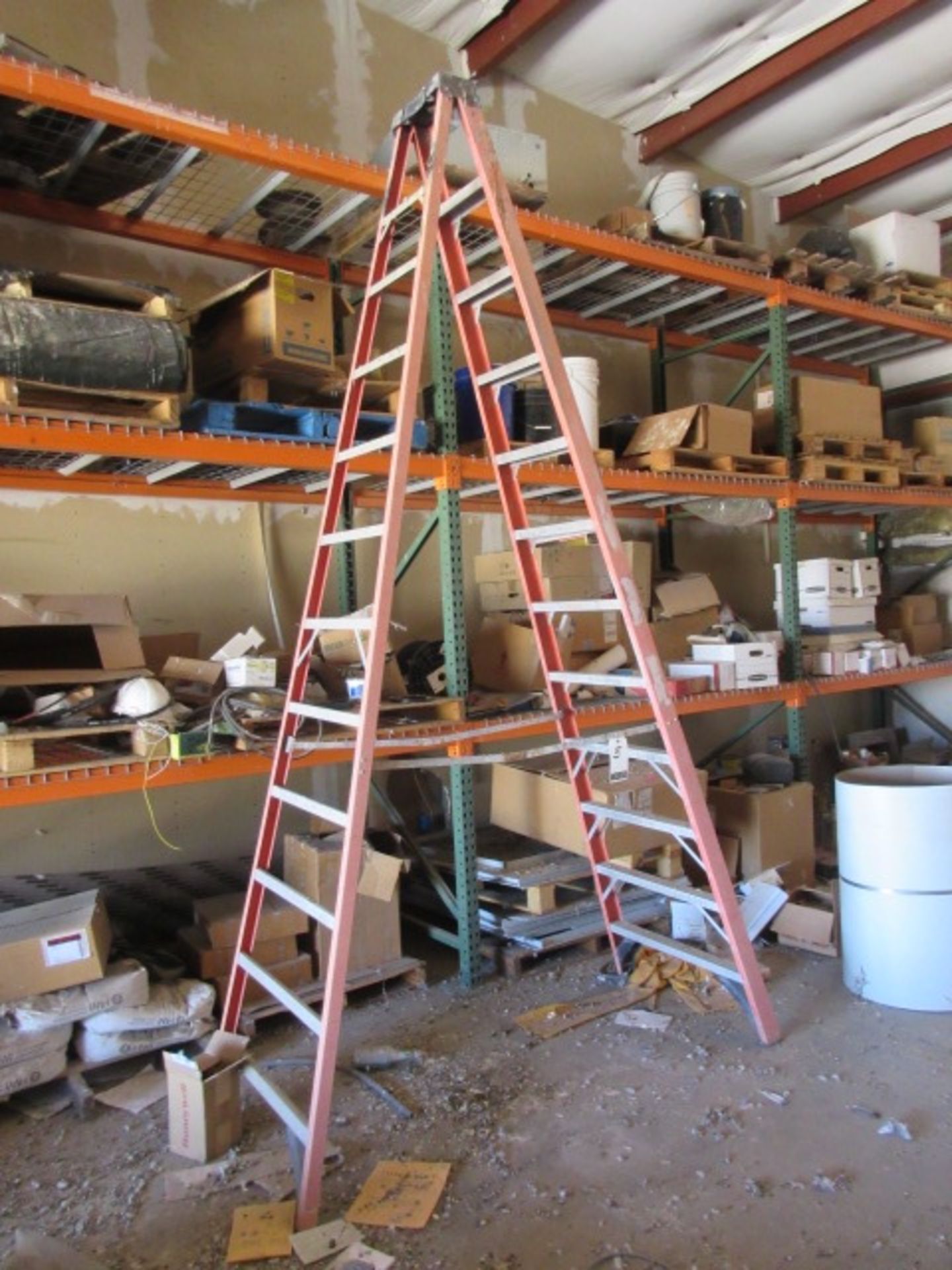 12 foot Fiberglass Ladder
