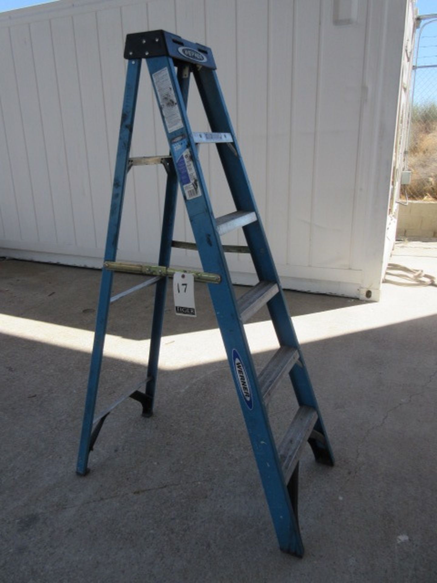 6 foot Fiberglass Ladder