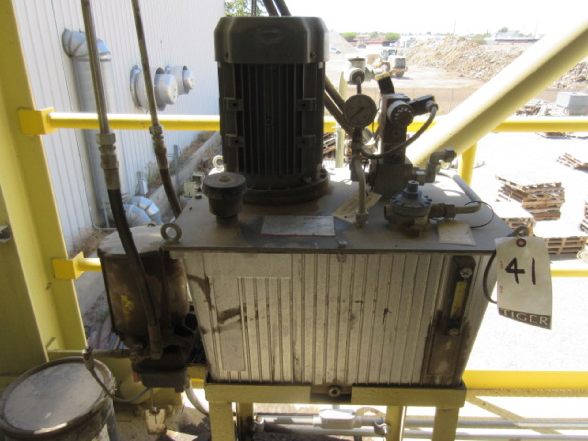Small Hydraulic Pump System - Image 3 of 7
