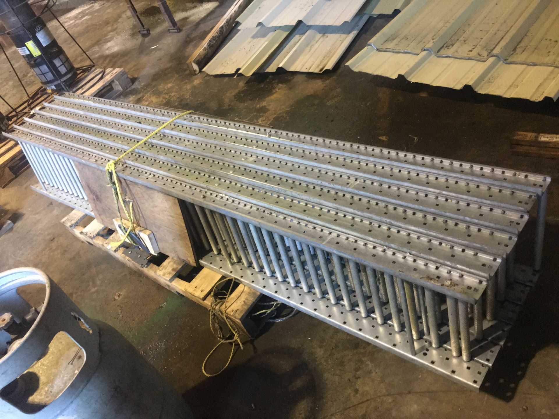 (6) SECTIONS OF ROLLER CONVEYOR
