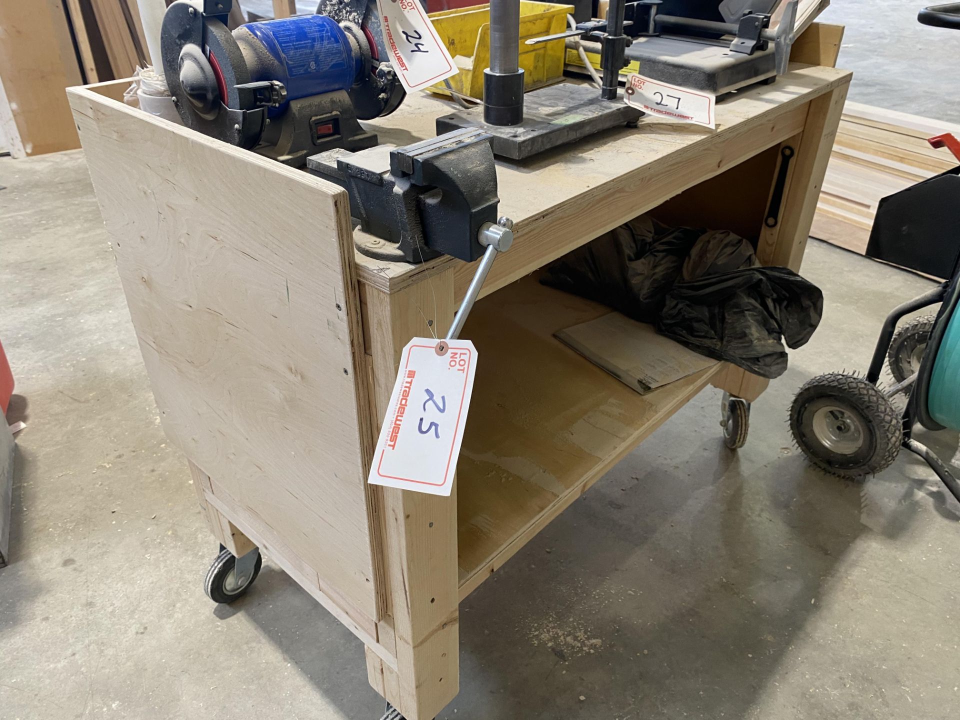 ROLLING CABINET W/ 4" VISE