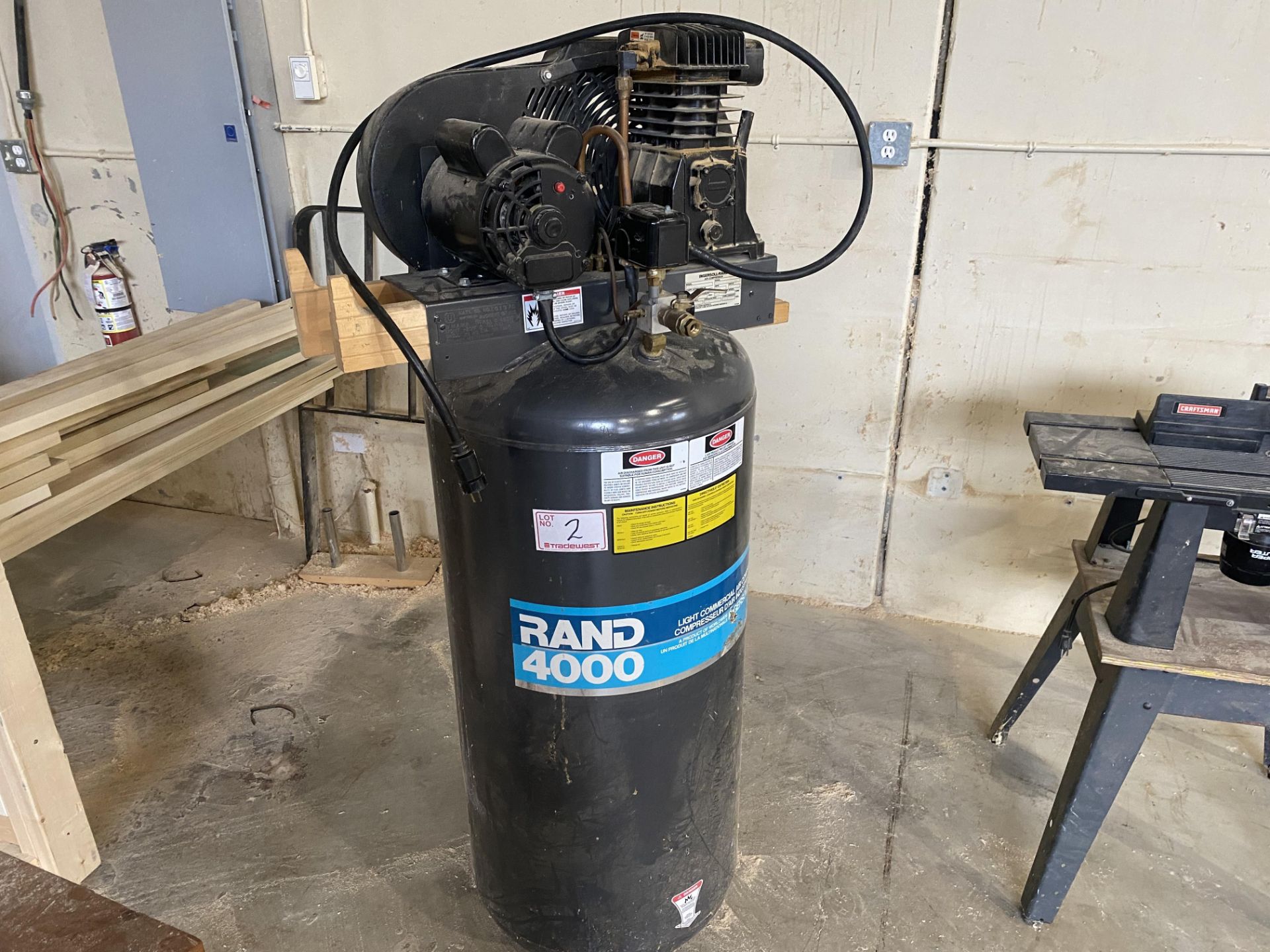 INGERSOLL RAND VERTICAL COMPRESSOR, 5HP, 230V, 1ph