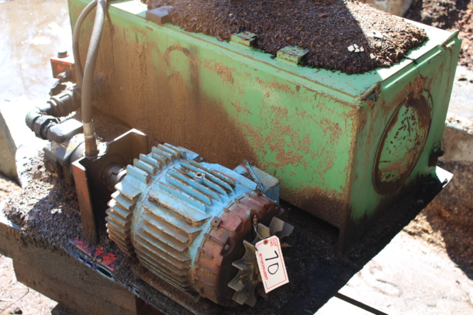 20 UNIT SHAVINGS BIN, CLAMSHELL OPENING, W/ 20HP HPU, CYCLONE - Image 3 of 6