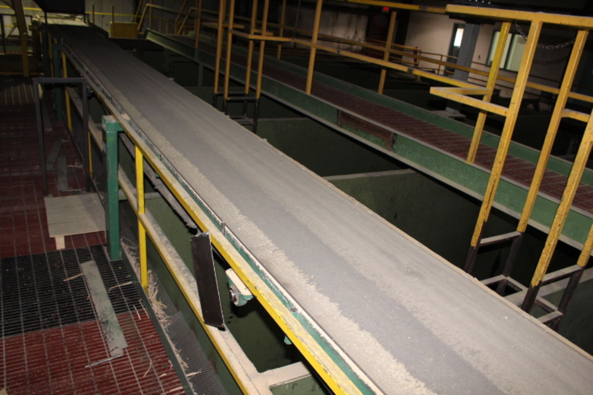 25" X 42' BELT CONVEYOR TO LIVE FLOOR BINS, ASSET NO. 4M4, W/ 5HP MOTOR, 575V, 175ORPM & RADICON