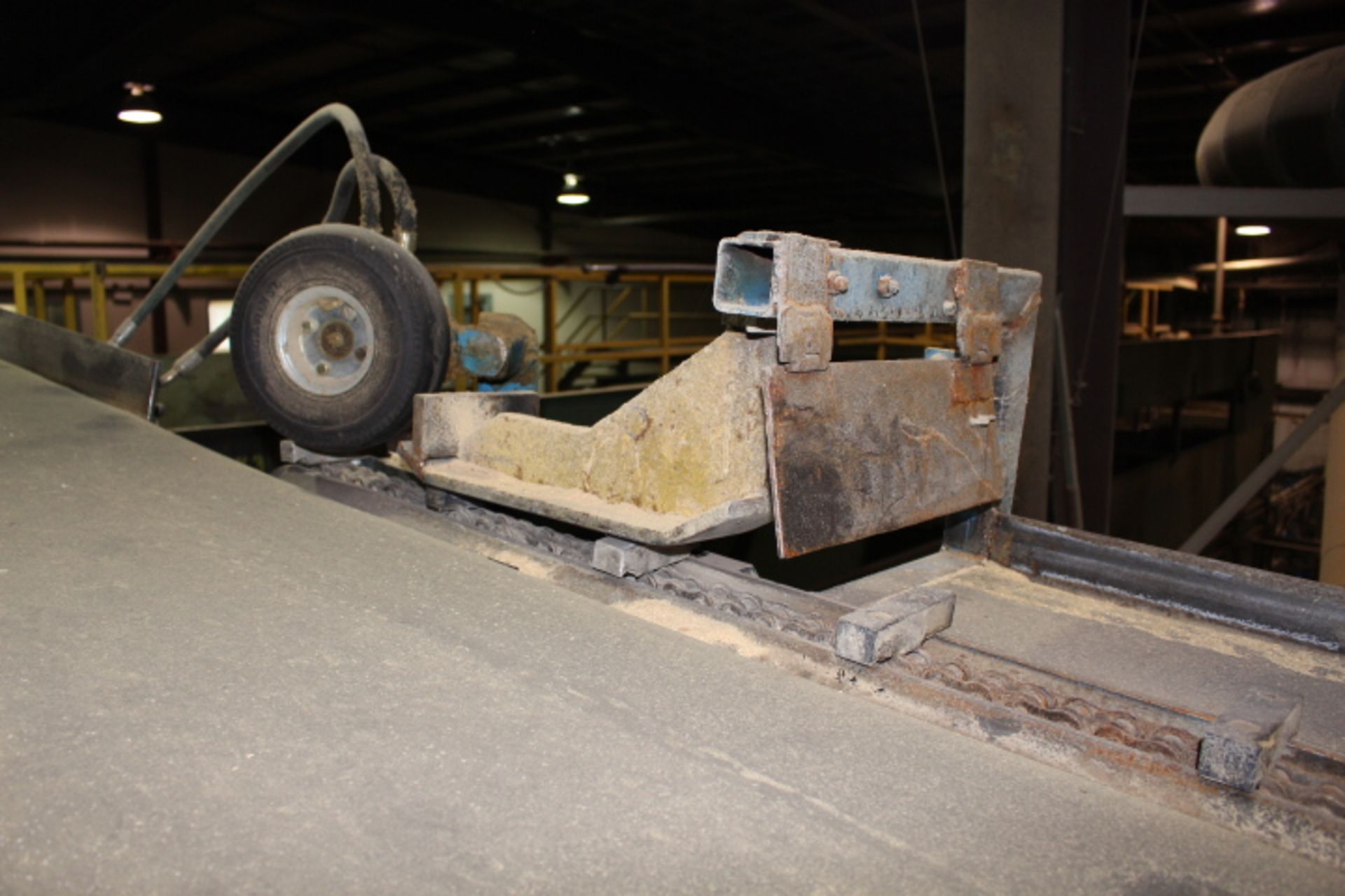 25.5" X 52' OUTFEED CONVEYOR, 24" POWER ROLLS, ASSET NO. 4Ml, 7.5HP MOTOR & RADICON, C/W LUGGED SIDE - Image 2 of 2