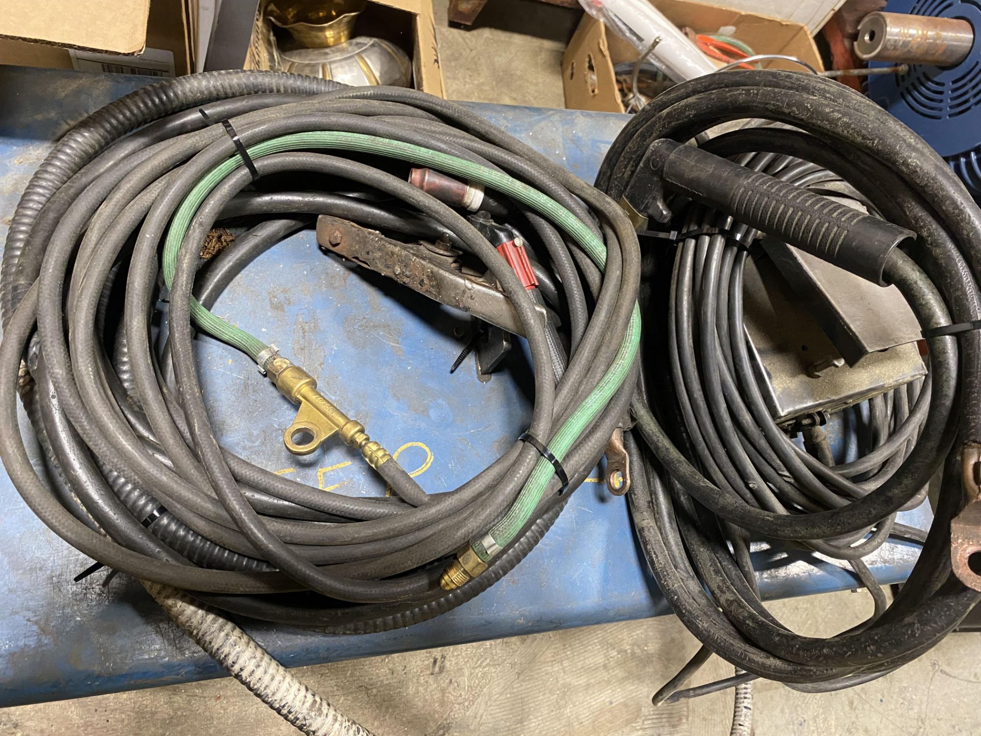 MILLER DIALARC HF AC/DC ARC WELDER, 250AMP, W/ TORCH, CABLES, FOOTPEDAL - Image 2 of 4