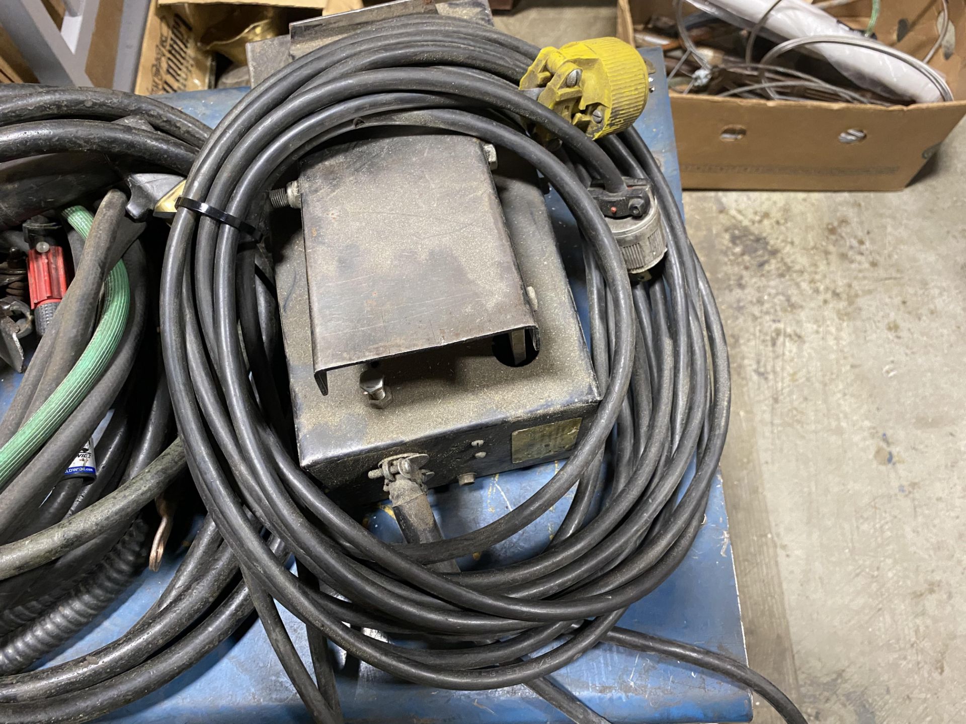 MILLER DIALARC HF AC/DC ARC WELDER, 250AMP, W/ TORCH, CABLES, FOOTPEDAL - Image 3 of 4