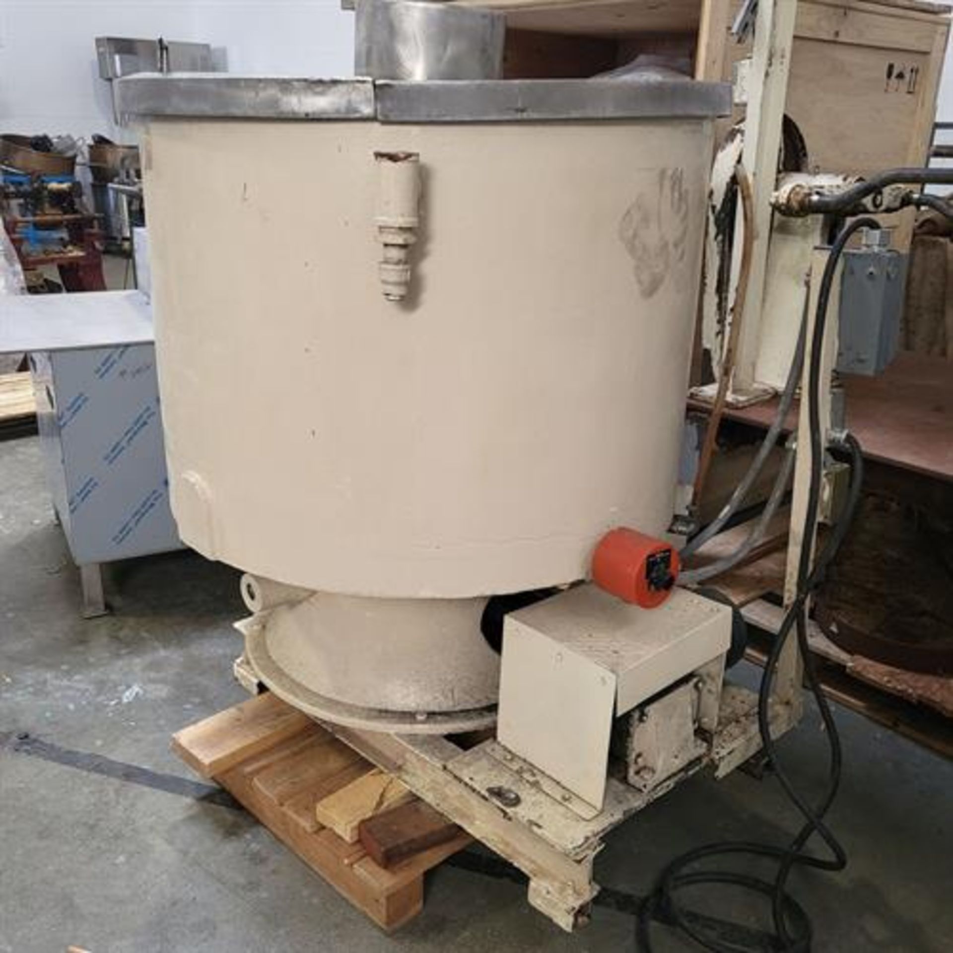 National Equipment 1000lb Cast Iron Chocolate Melter