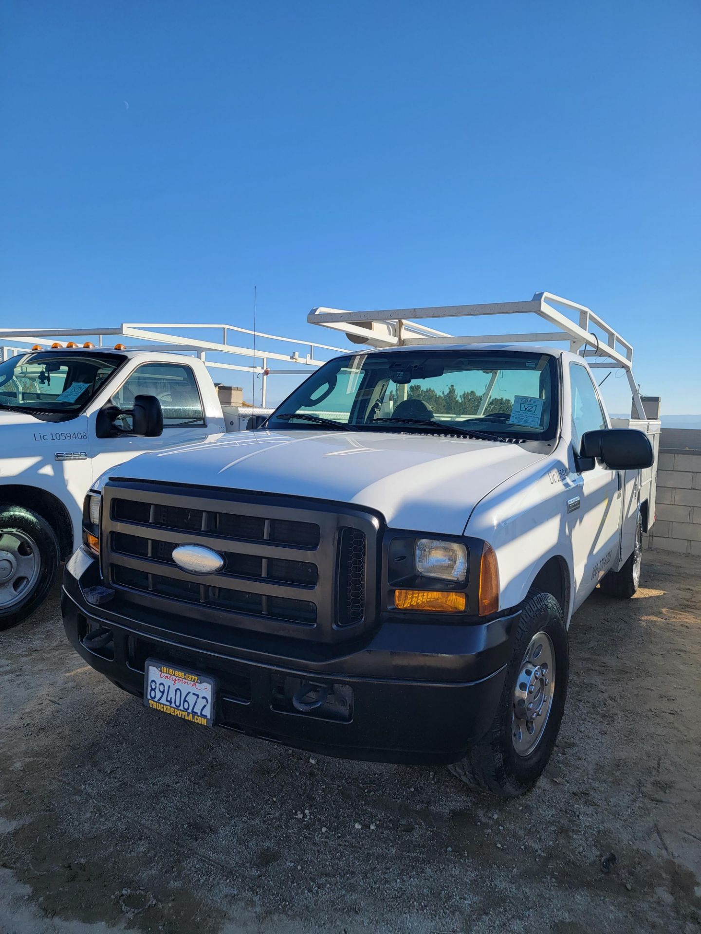 2006 FORD F350 XL SUPER DUTY W/ LYTX DRIVECAM - Image 2 of 20