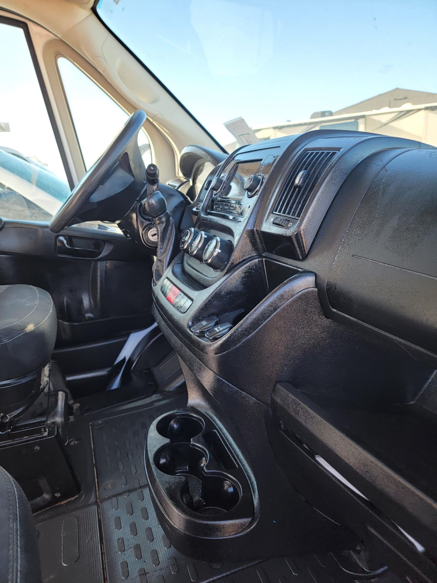 2019 RAM PROMASTER 1500 W/ LYTX DRIVE CAM - Image 17 of 27