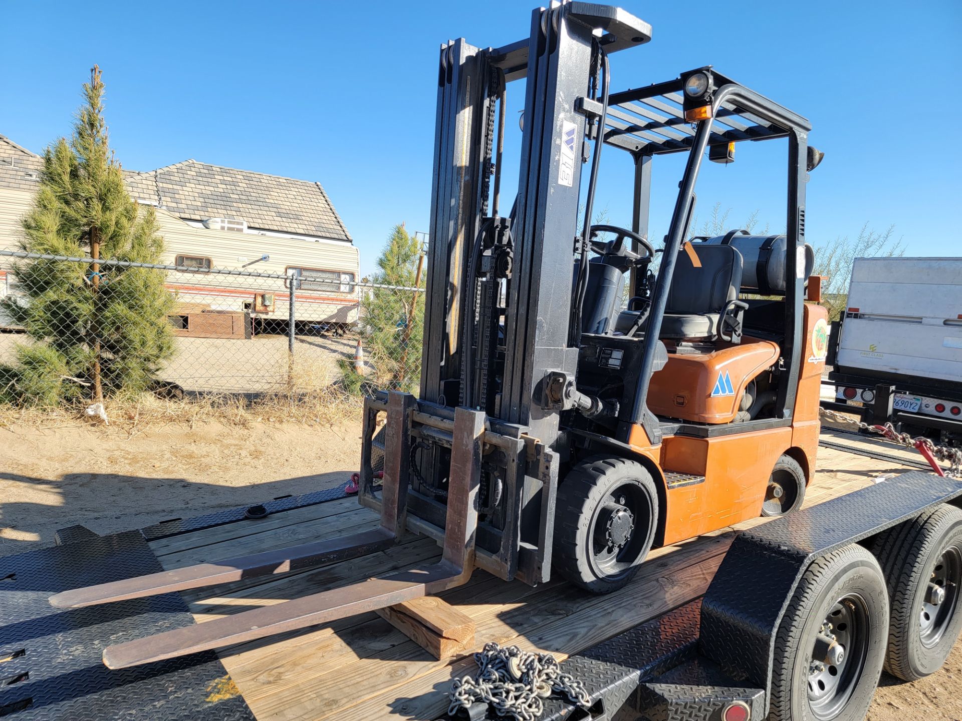 HYUNDAI 30LC-7 FORKLIFT 5560LBS CAPACITY - Image 3 of 10