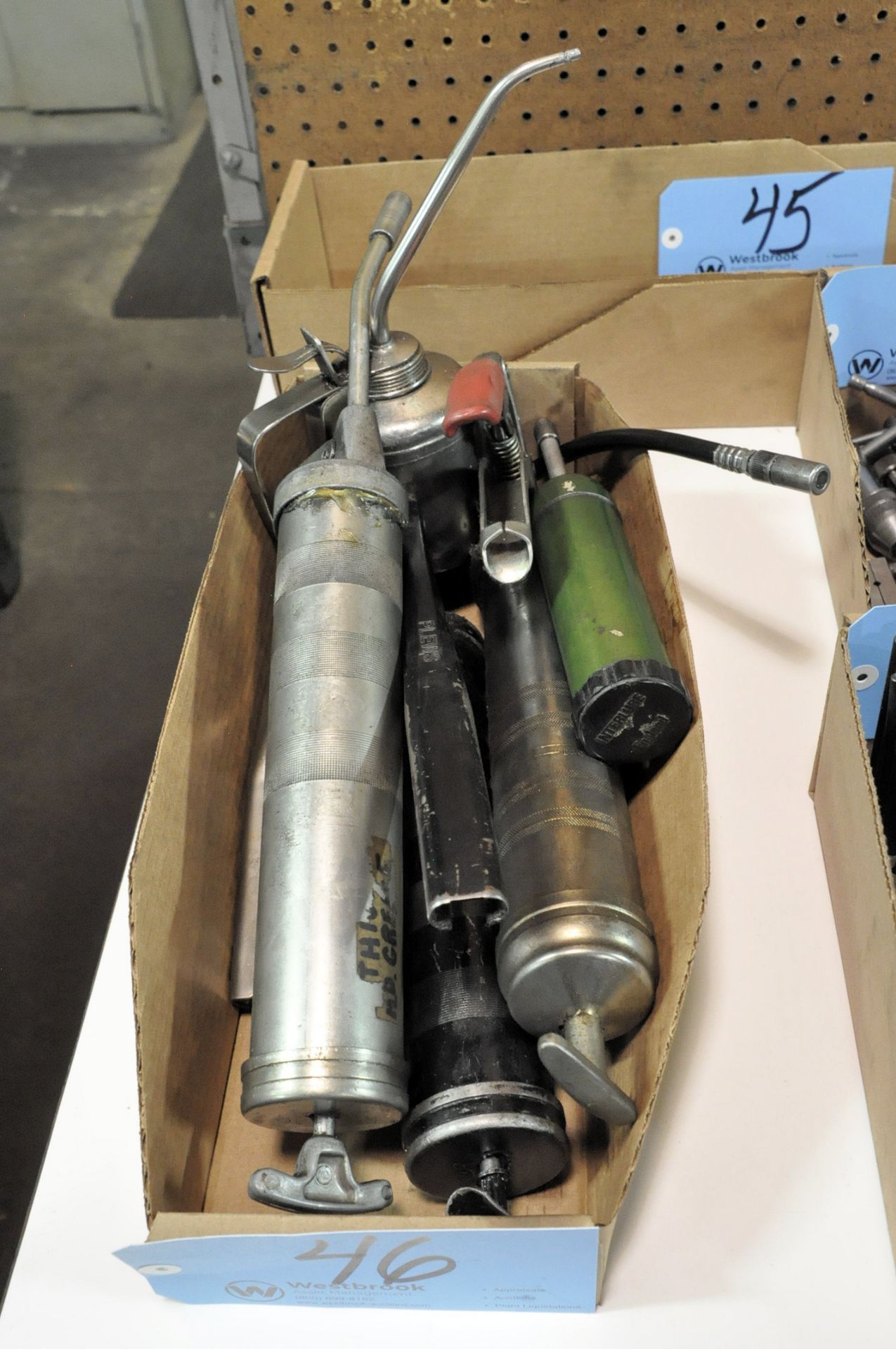 Lot-Grease Guns in (1) Box