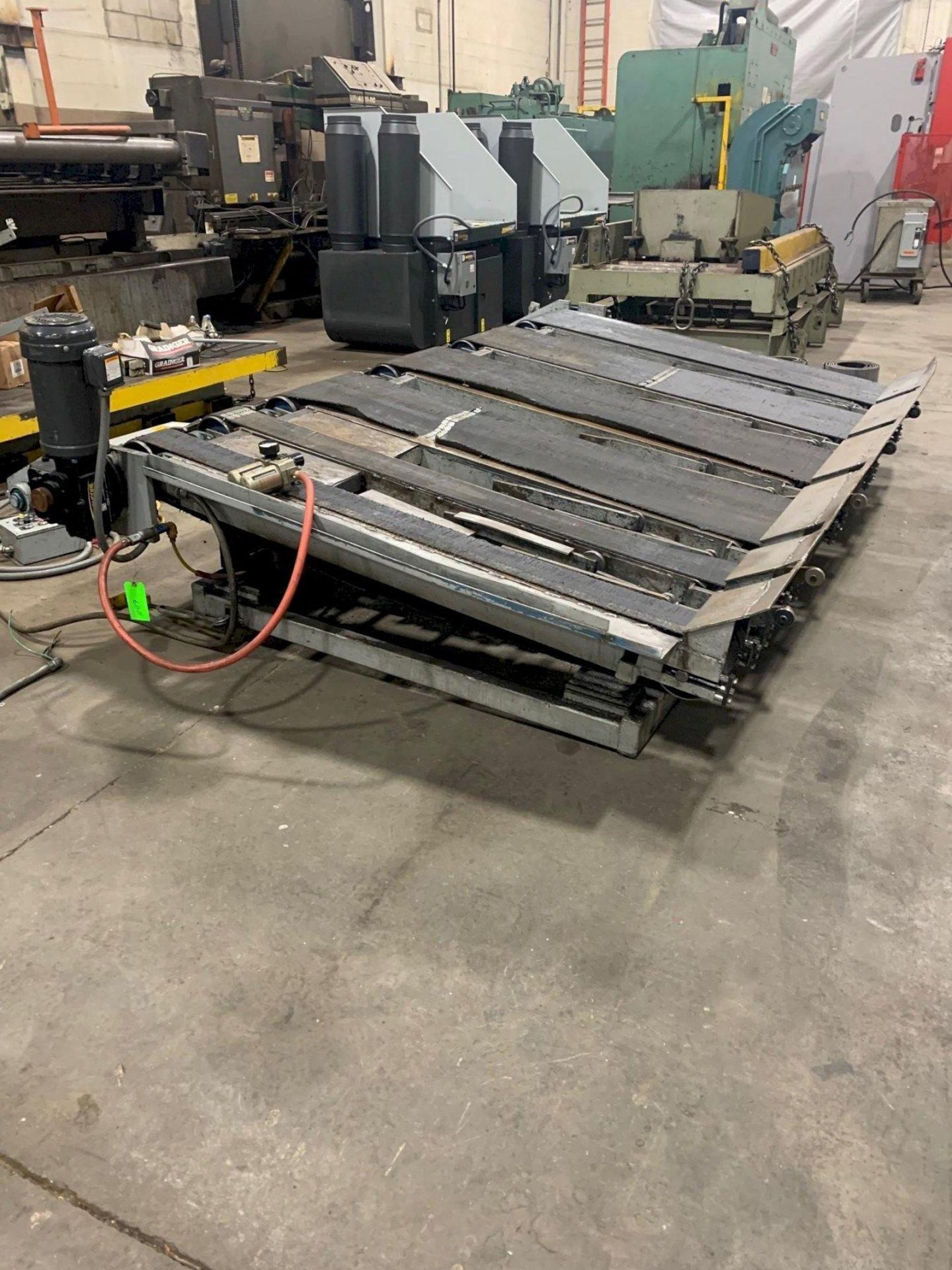 Met-Fab 3/8" x 10' Shear Conveyor Complete with Pneumatic Sheet Supports - Image 2 of 5