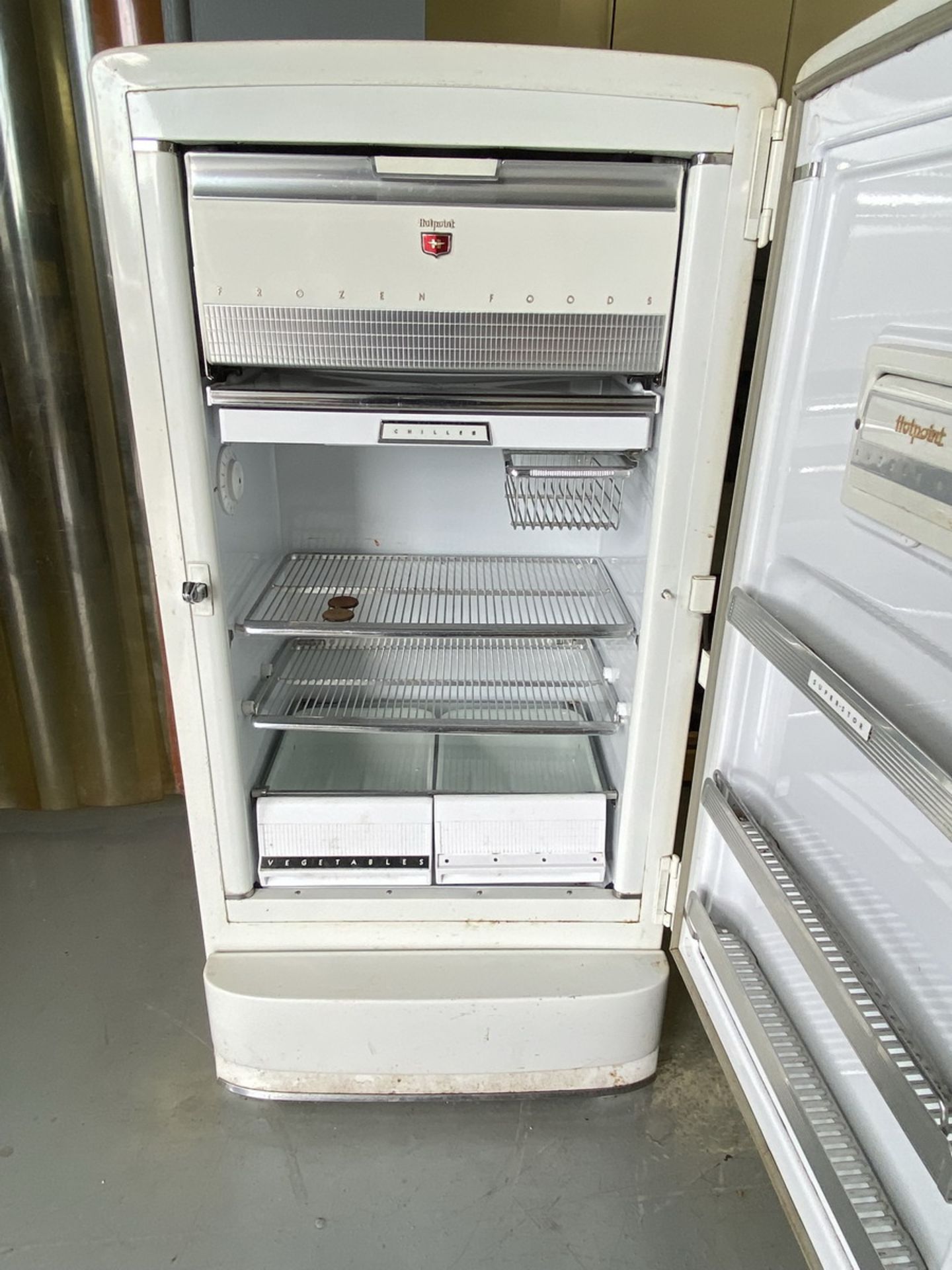 Hot Point Single Door Refrigerator (Currently Not Cooling) - Image 3 of 4