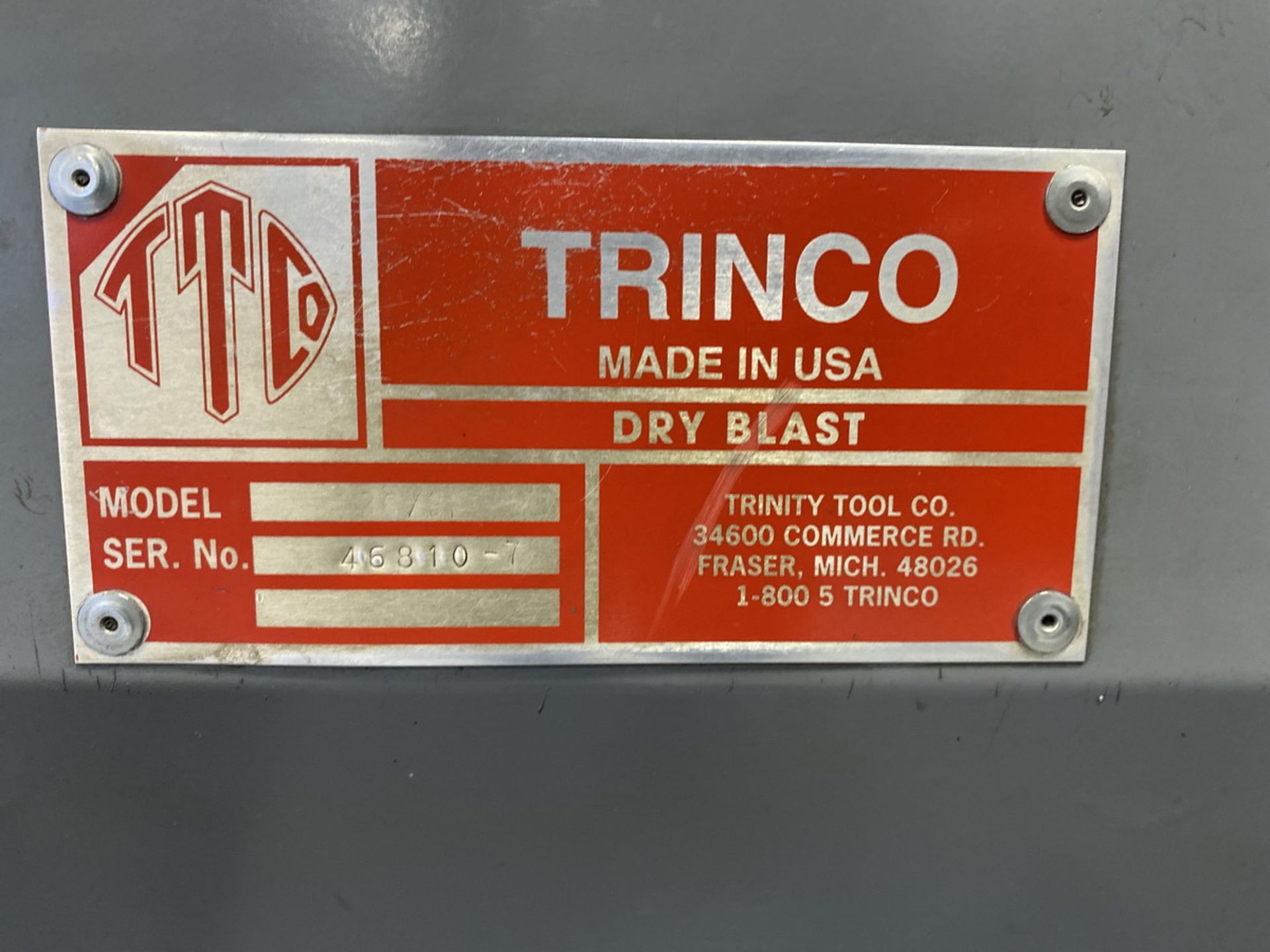 Trinco Model 36/B1 Dry Blast Cabinet 36 x24 x 23'' Working Dimension - Image 7 of 9