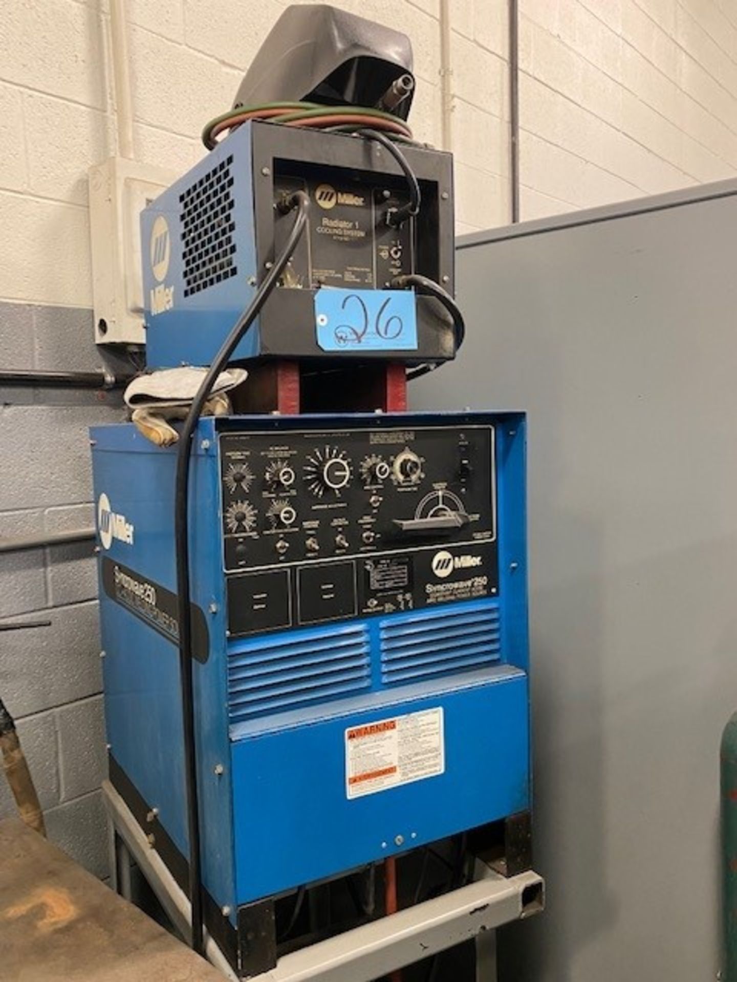 Miller Model Syncrowave 250 Welder, Rated Input 200/230/460, 100.8/92/46 Amps, 11.4, 1 Phase, 60 Hz