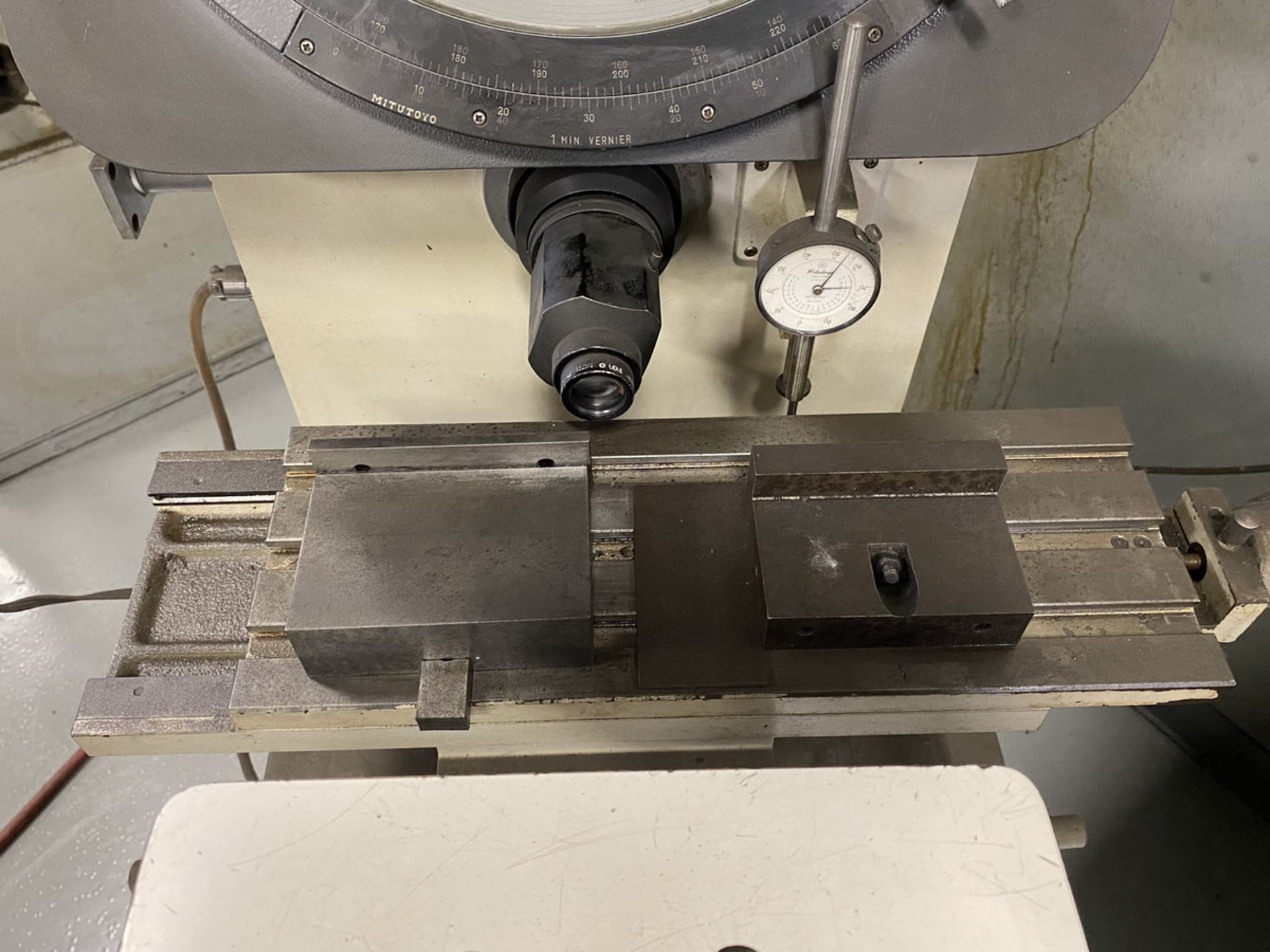 Mitutoyo Model PH-350 Optical Comparator Profile Projector 14'' Panel View, 115 V, Single Phase 1 PH - Image 6 of 8