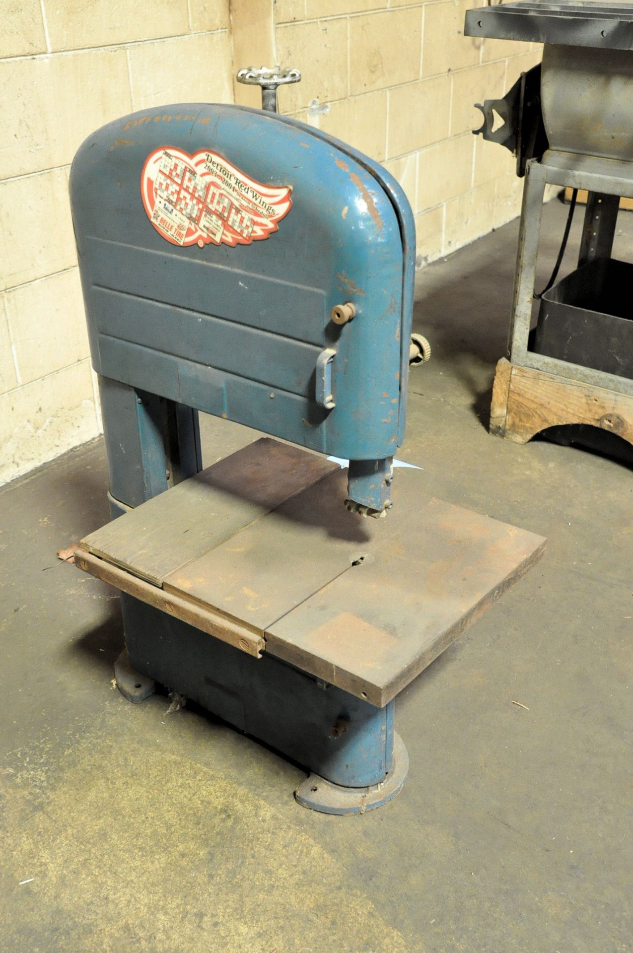 12" Benchtop Vertical Bandsaw