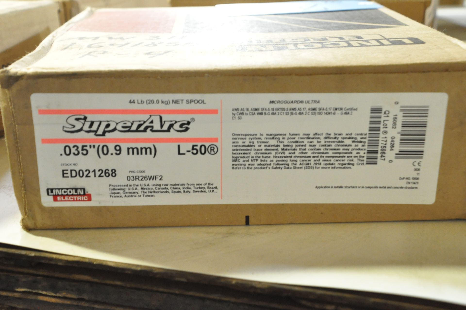 LINCOLN ELECTRIC Stock No ED021268 .035" SUPERARC L-50 Copper Coated Mig Wire Spool in (1) Box - Image 2 of 2