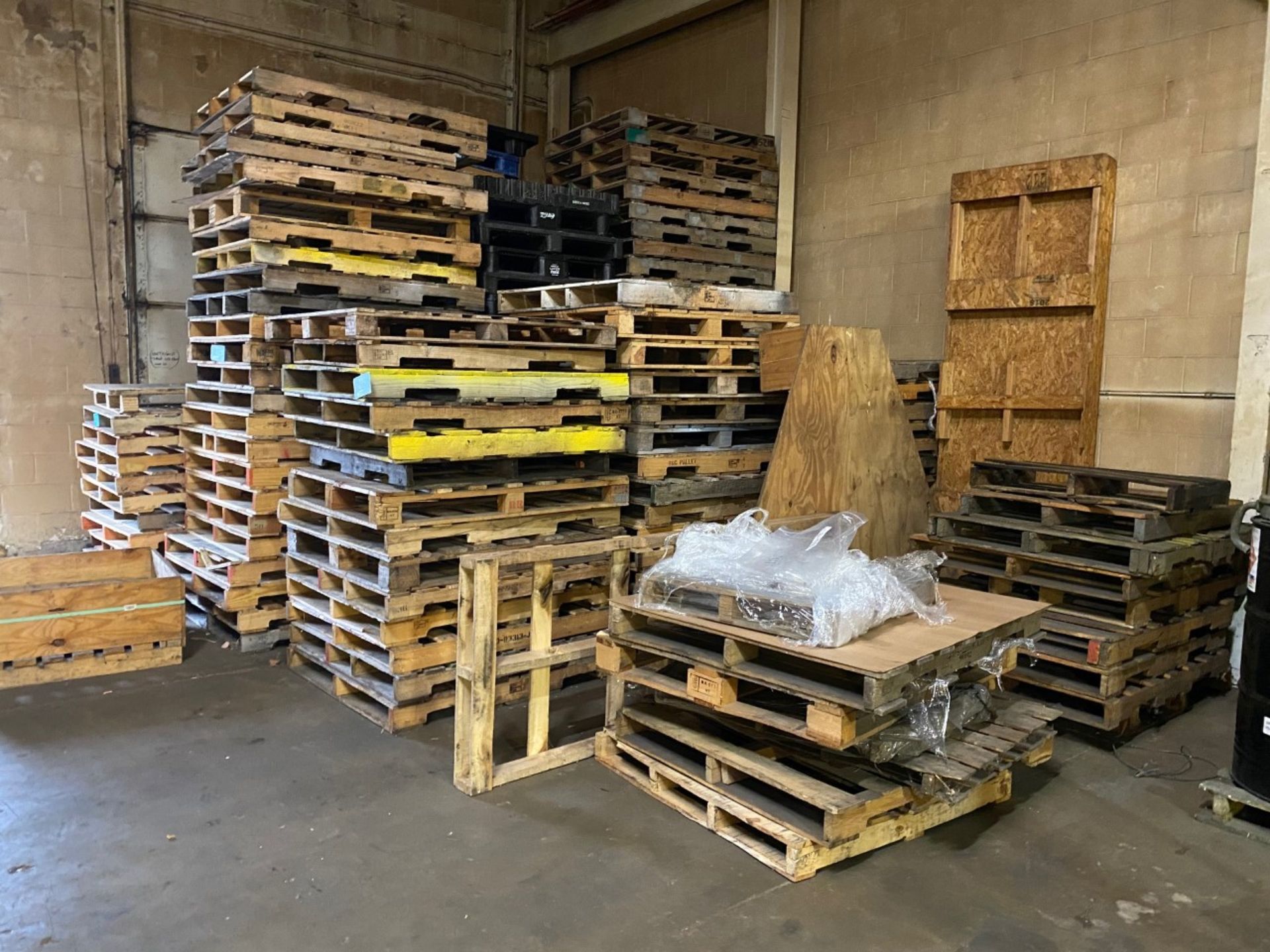 Lot-Approximately 180-200 Wood Pallets in (3) Rows, 40"-44" x 48" Approximate Dimensions - Image 3 of 5