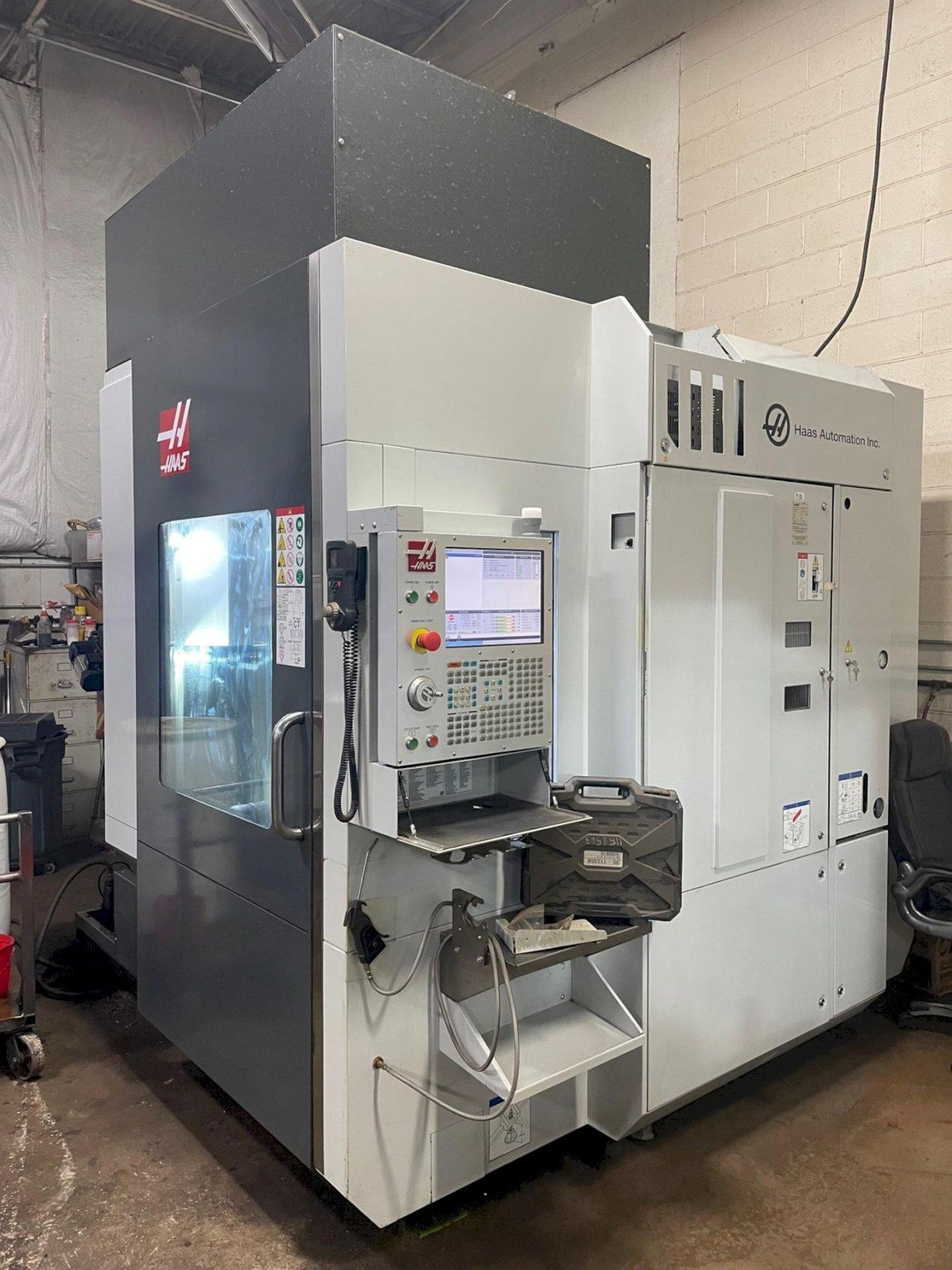 Haas UMC-750 SS 5-Axis CNC VMC Machining Center (2019) - Image 2 of 9