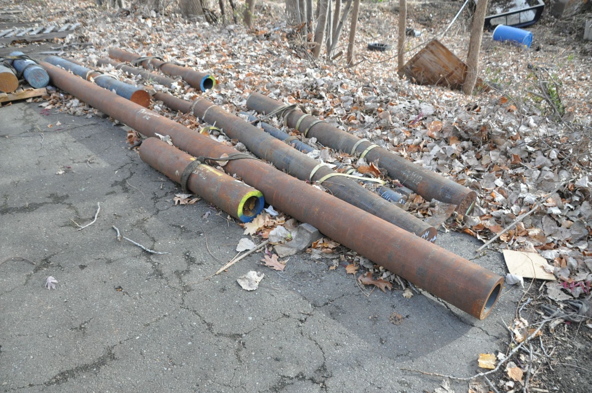 Lot-Steel Solid Round Stock Cutoffs, (Outside South Yard) - Image 2 of 3