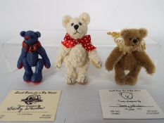 World Of Miniature Bears - 3 x jointed Becky Wheeler bears,