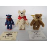 World Of Miniature Bears - 3 x jointed Becky Wheeler bears,