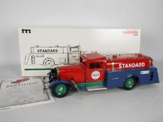 Marklin - A limited edition 1:16 scale clockwork vintage style tinplate tanker truck with working