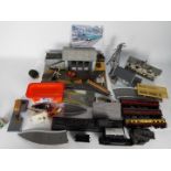 Hornby - A box of 00 gauge items including 3 x carriages, 3 x wagons,