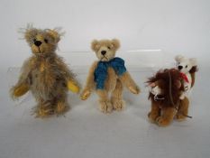 World Of Miniature Bears - 3 x jointed bears designed by Theresa Yang,
