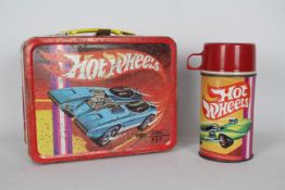 Hot Wheels - King-Seeley - Thermos - A vintage original 1969 Hot wheels metal lunch box with its