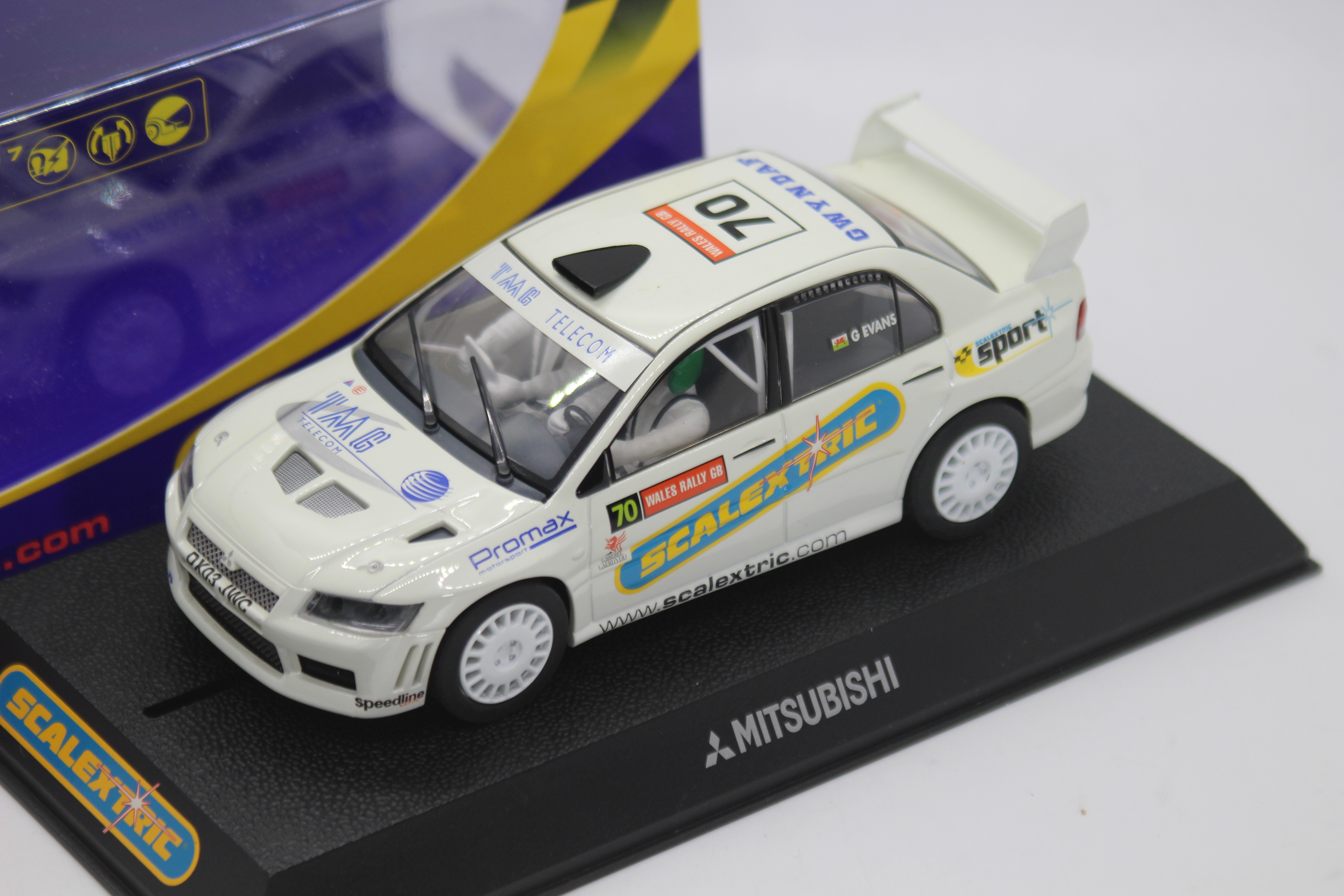 Scalextric - A boxed Mitsubishi Lancer Evo 7 WRC Collectors Club 5005 edition # C2682. - Image 2 of 2