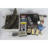 Hornby - Hammant & Morgan - A quantity of loose OO gauge track,