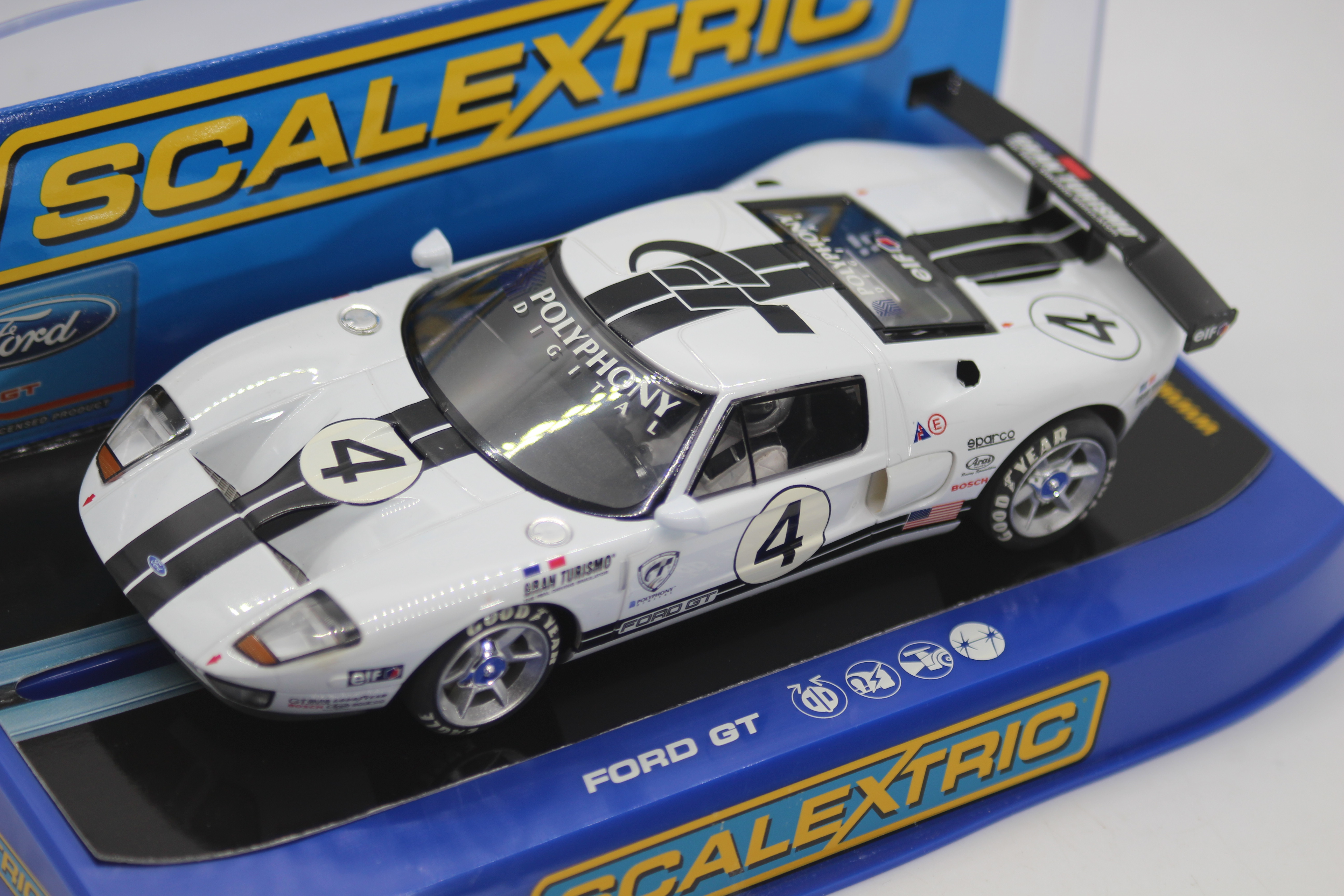 Scalextric - A boxed Scalextric C2995 Ford GT LM RN4 1:32 scale slot car. - Image 2 of 2