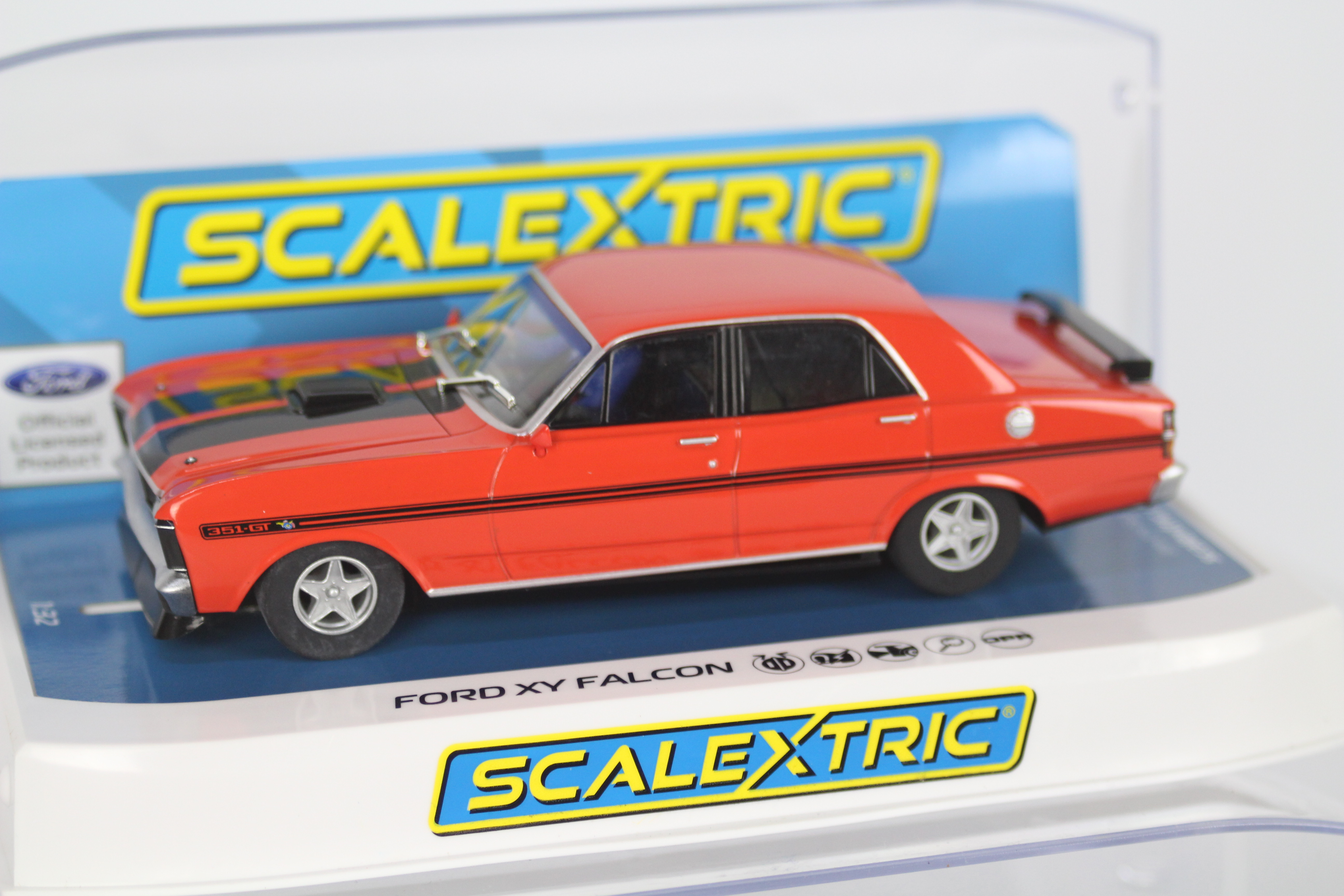 Scalextric - Two boxed Scalextric 1:32 scale slot cars. - Image 3 of 3