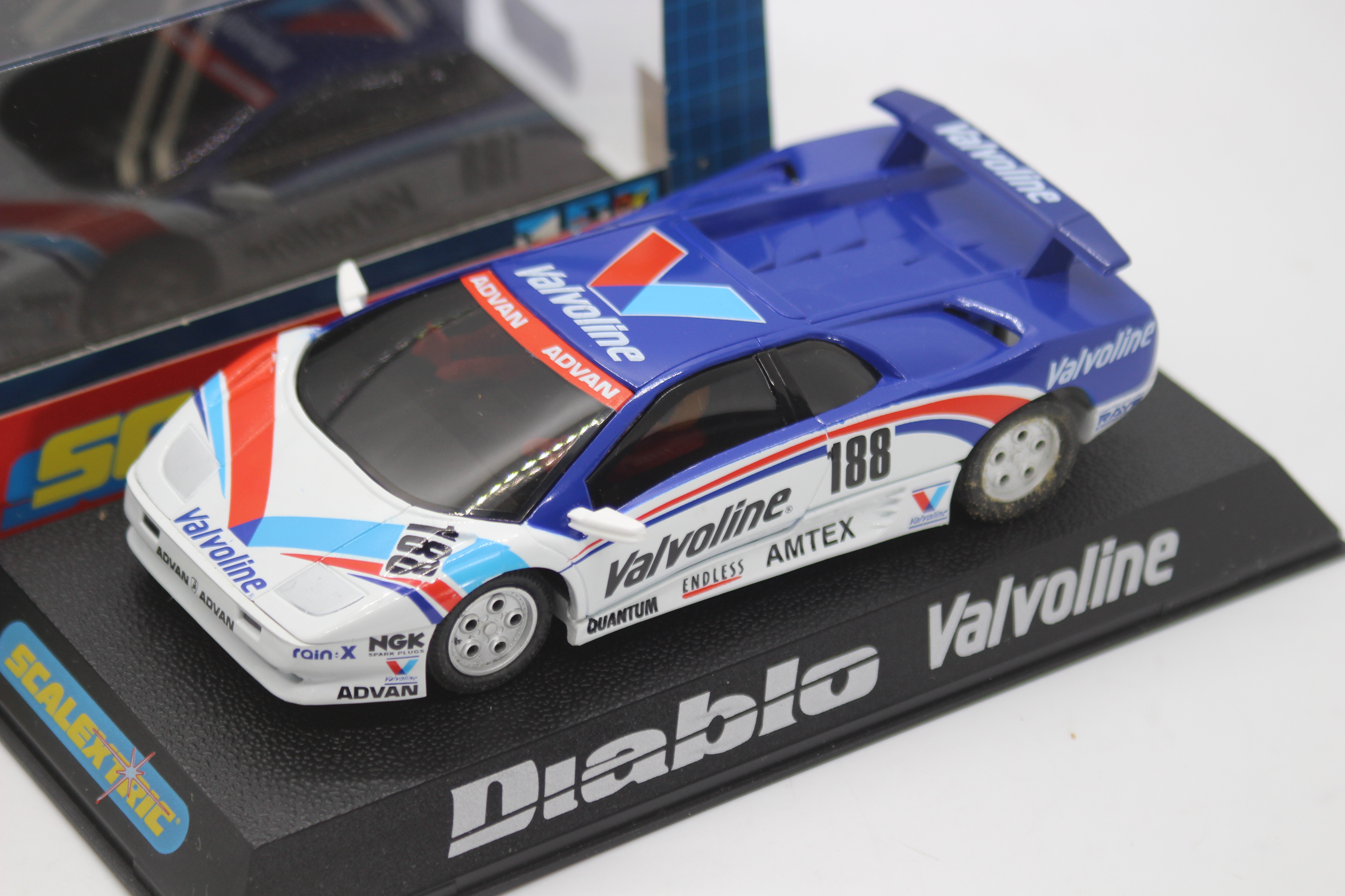 Scalextric - A boxed Lamborghini Diablo in Valvoline racing livery with working lights # C2192. - Image 2 of 2