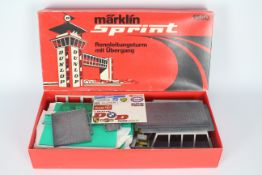 Marklin Sprint - A boxed Control Tower and Crosswalk # 1550.