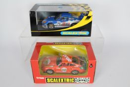 Scalextric - 2 x boxed cars, a 911 GT3R in blue and a 959 in orange # 8366C.
