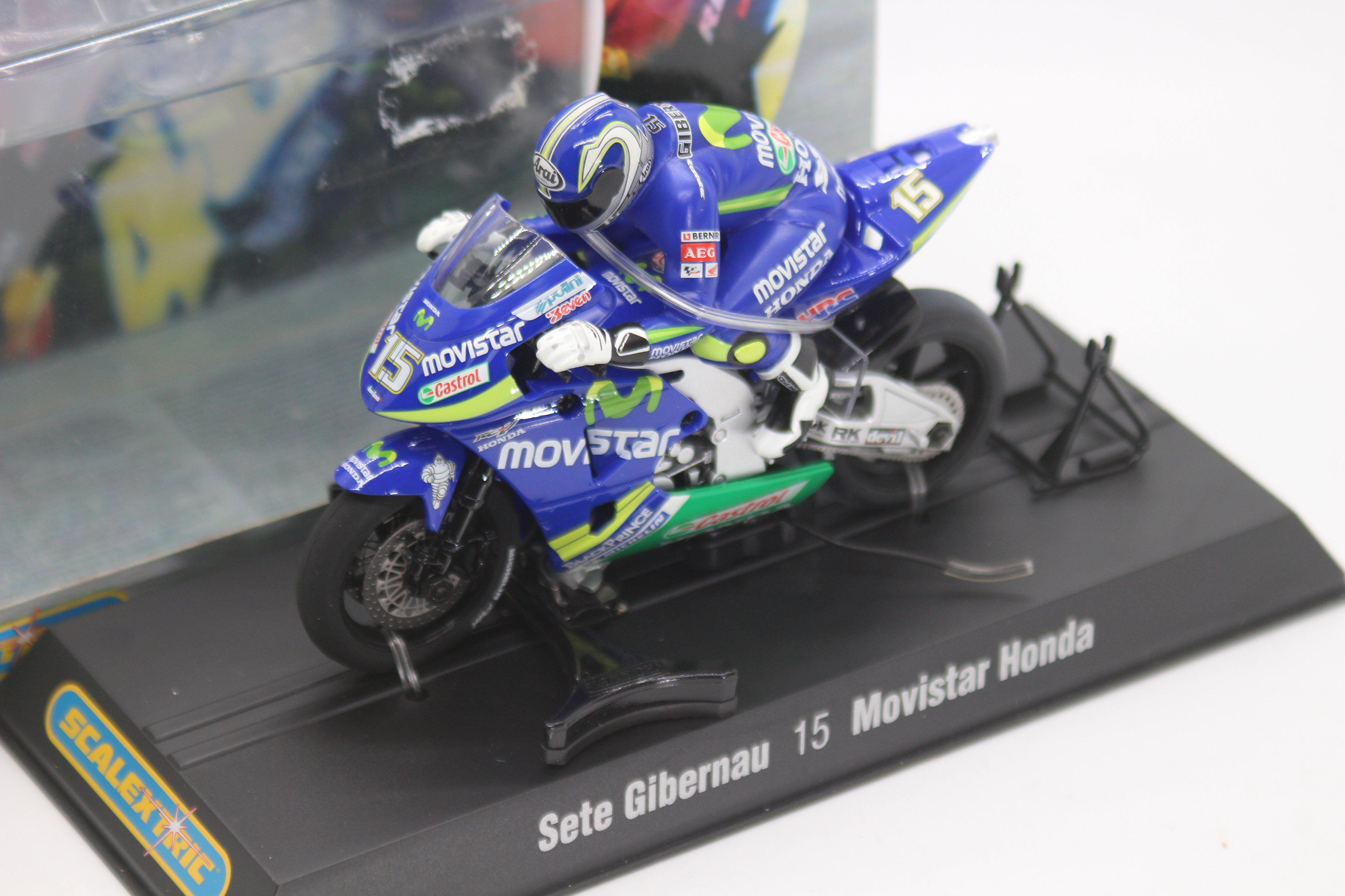 Scalextric - A boxed 2004 Moto GP Movistar Honda ridden by Sete Gibernau # C6021 The model appears - Image 2 of 2